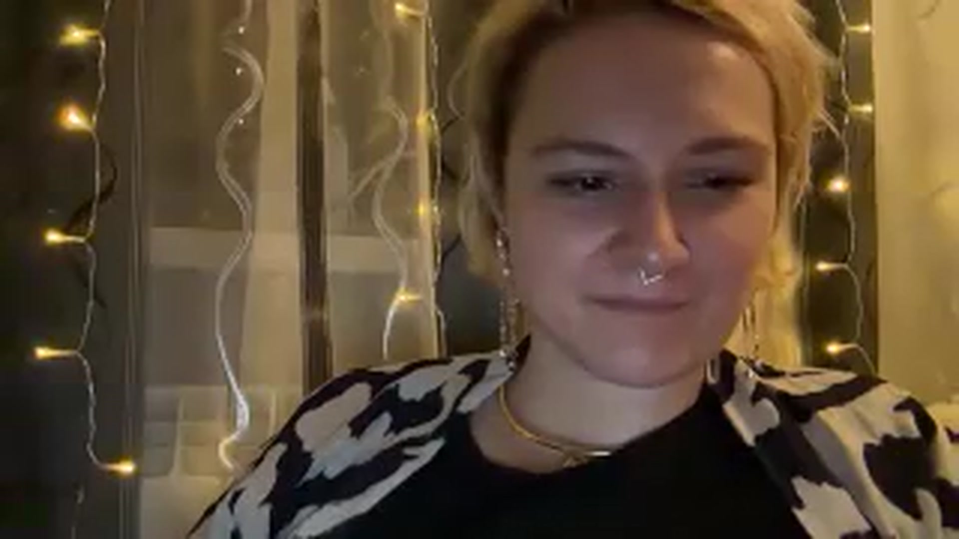 Gallery image thumbnail from EvaSmile's myfreecams stream on, 07/30/2026, 20:34 image 18 of 20