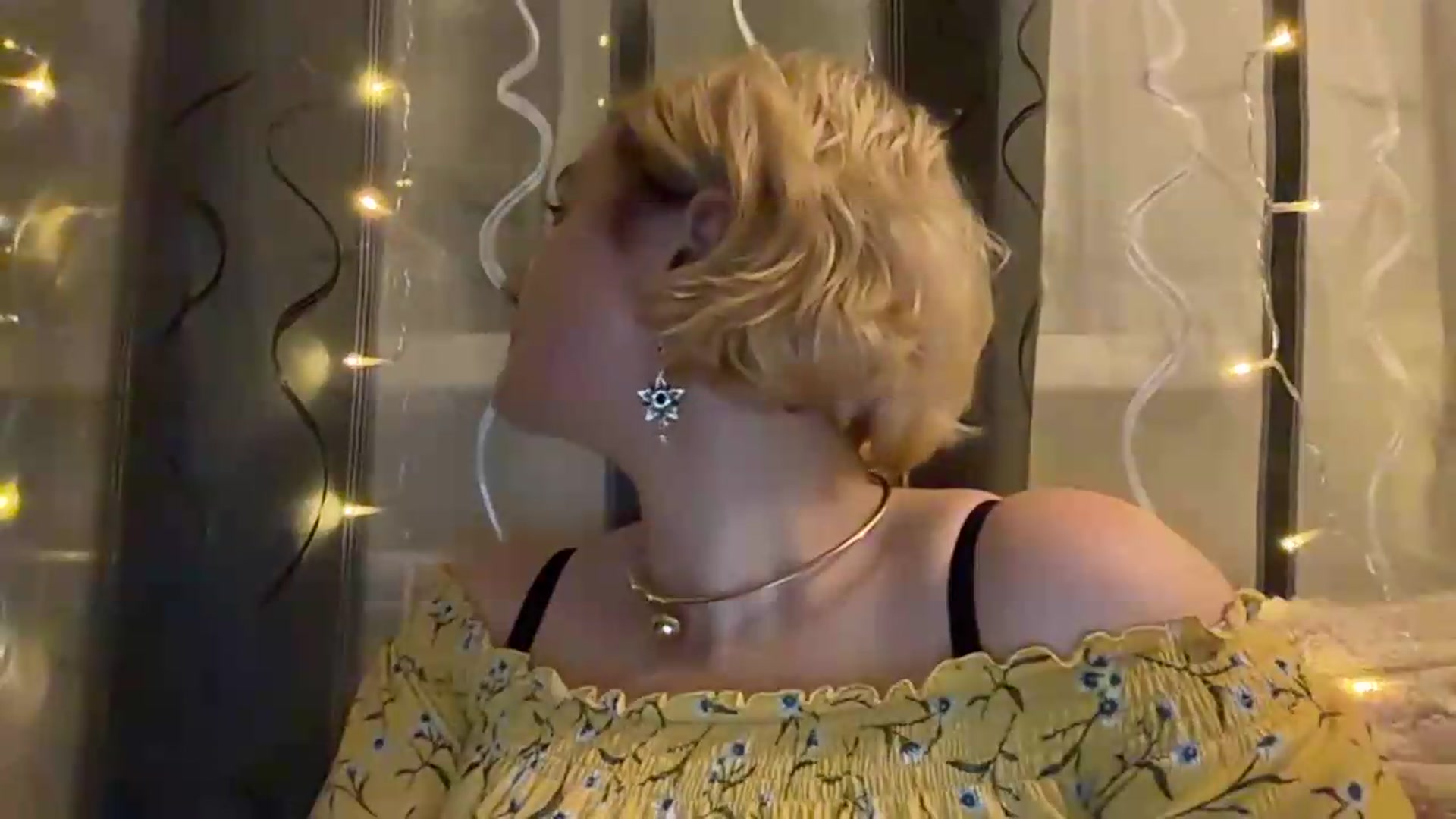 Gallery image thumbnail from EvaSmile's myfreecams stream on, 08/03/2026, 20:23 image 6 of 20