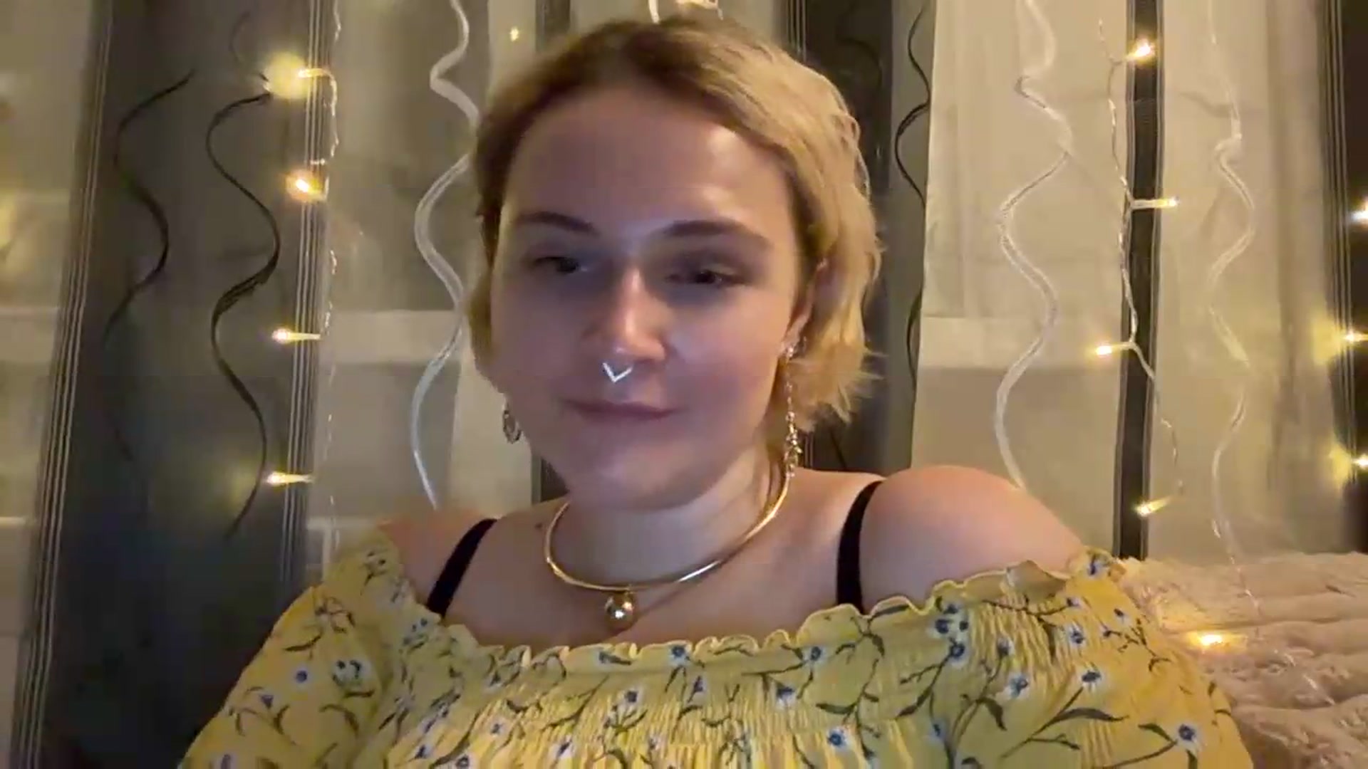 Gallery image thumbnail from EvaSmile's myfreecams stream on, 08/03/2026, 20:23 image 9 of 20