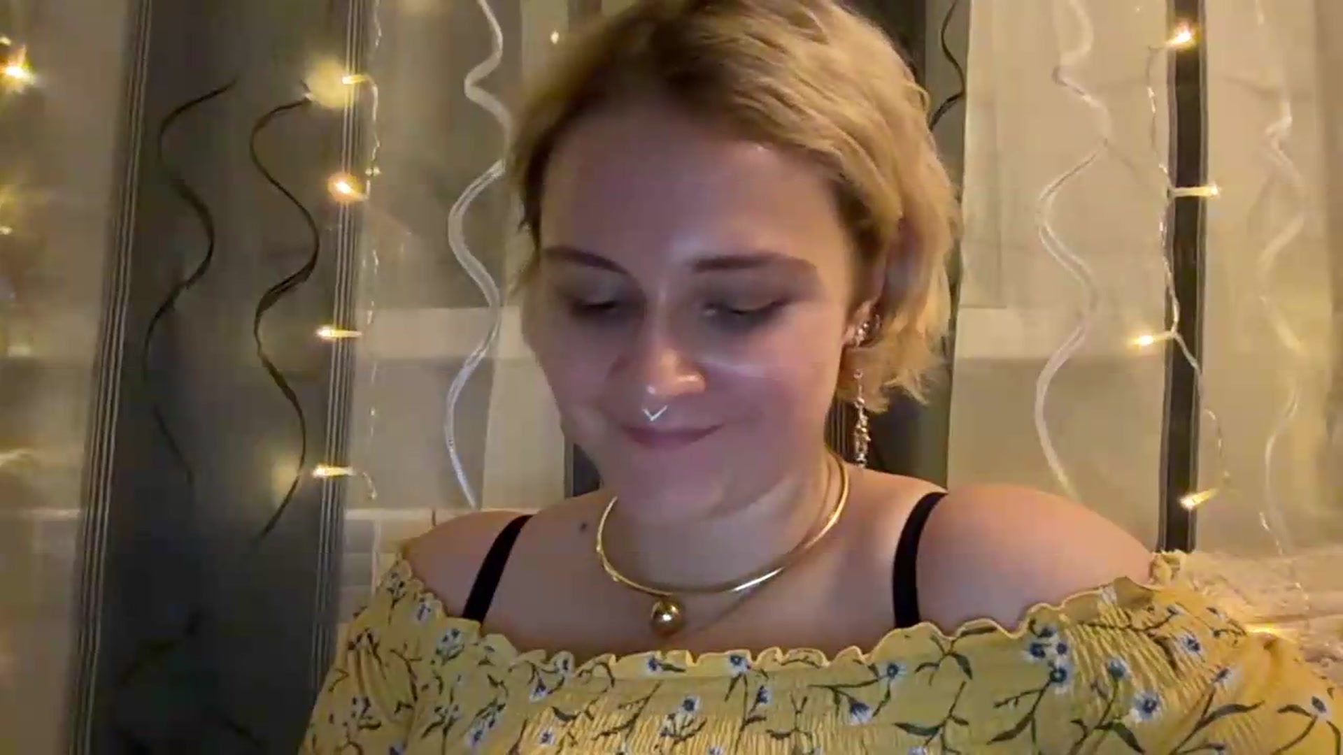 Gallery image thumbnail from EvaSmile's myfreecams stream on, 08/03/2026, 20:23 image 7 of 20
