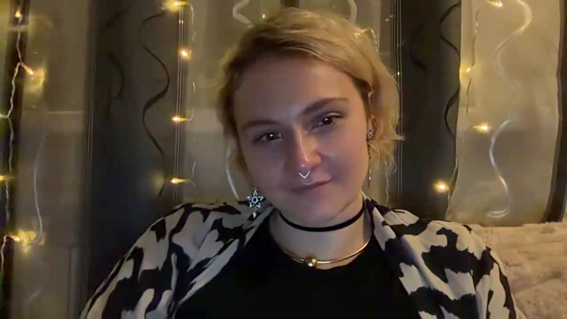 Gallery image thumbnail from EvaSmile's myfreecams stream on, 08/04/2026, 18:41 image 14 of 20