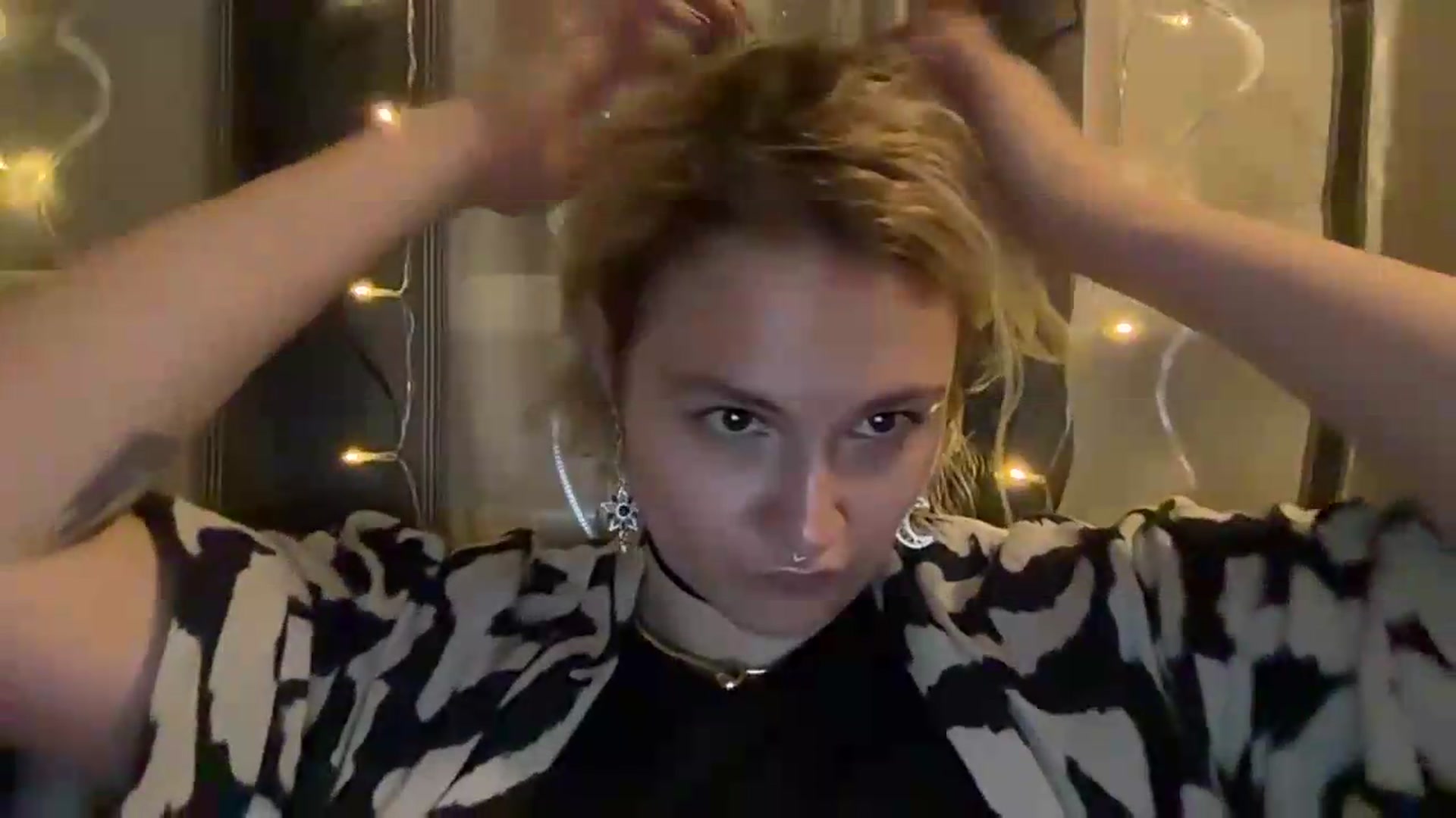 Gallery image thumbnail from EvaSmile's myfreecams stream on, 08/04/2026, 18:41 image 10 of 20