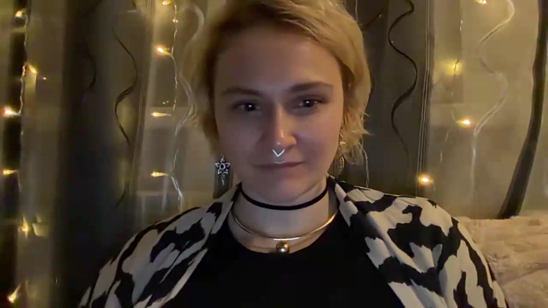 Gallery image thumbnail from EvaSmile's myfreecams stream on, 08/04/2026, 18:41 image 16 of 20