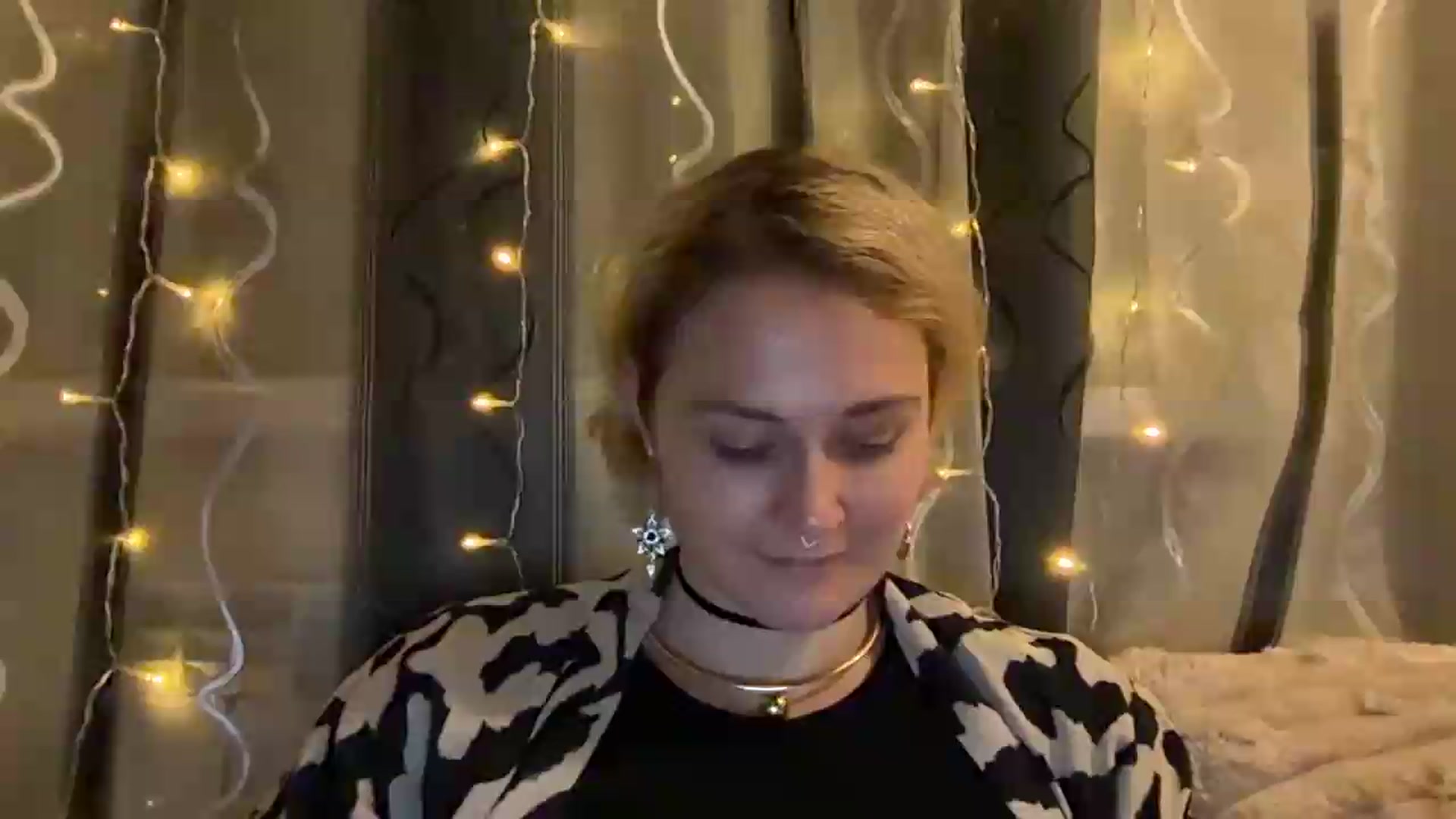 Gallery image thumbnail from EvaSmile's myfreecams stream on, 08/04/2026, 19:38 image 4 of 20