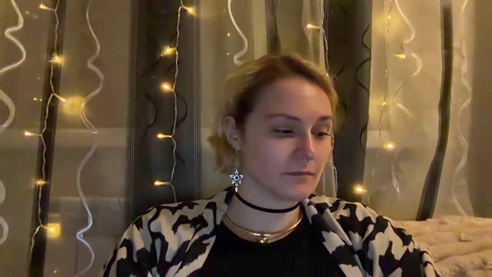 Gallery image thumbnail from EvaSmile's myfreecams stream on, 08/04/2026, 19:38 image 3 of 20