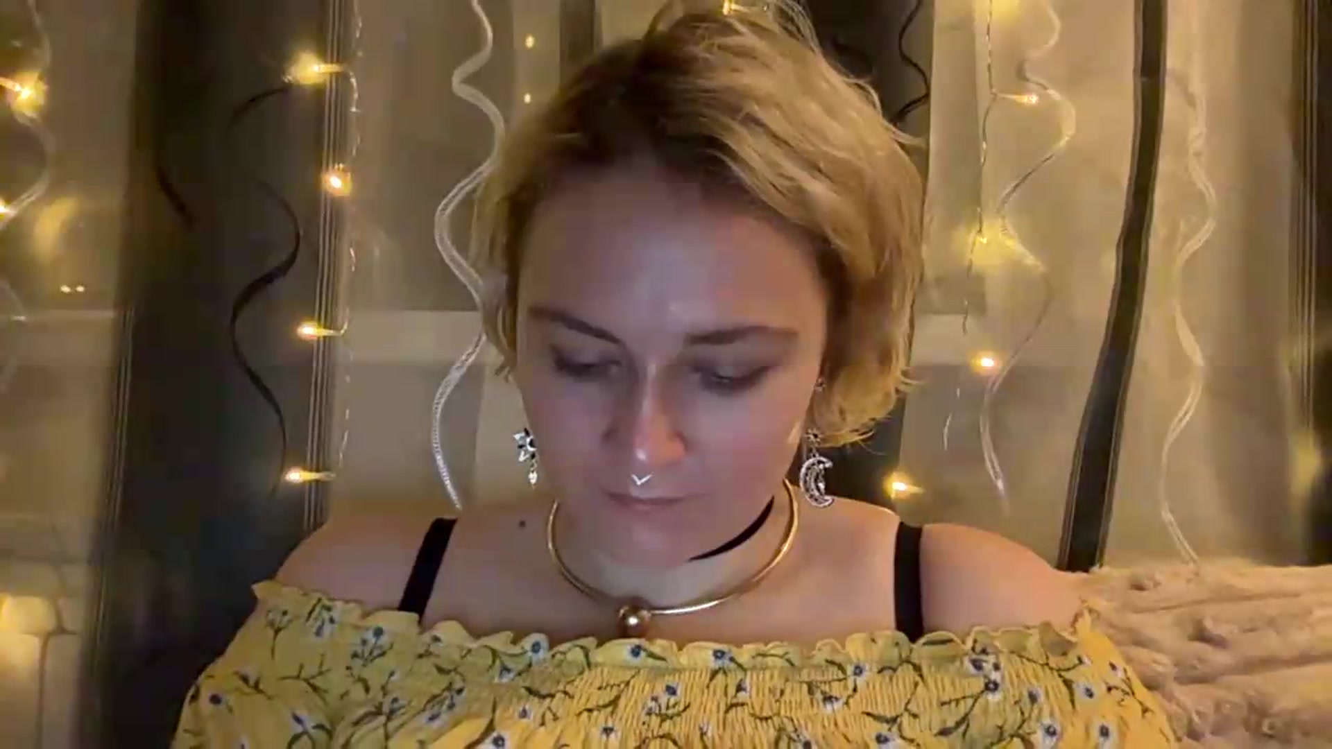 Gallery image thumbnail from EvaSmile's myfreecams stream on, 08/05/2026, 18:28 image 15 of 20
