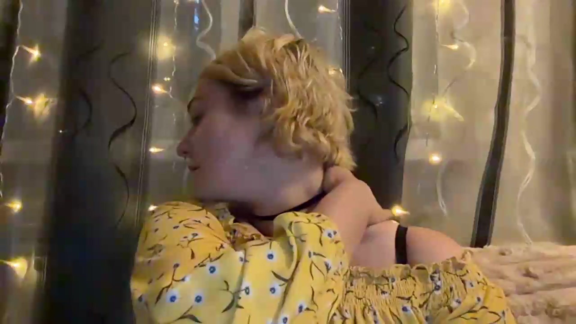 Gallery image thumbnail from EvaSmile's myfreecams stream on, 08/05/2026, 18:28 image 10 of 20