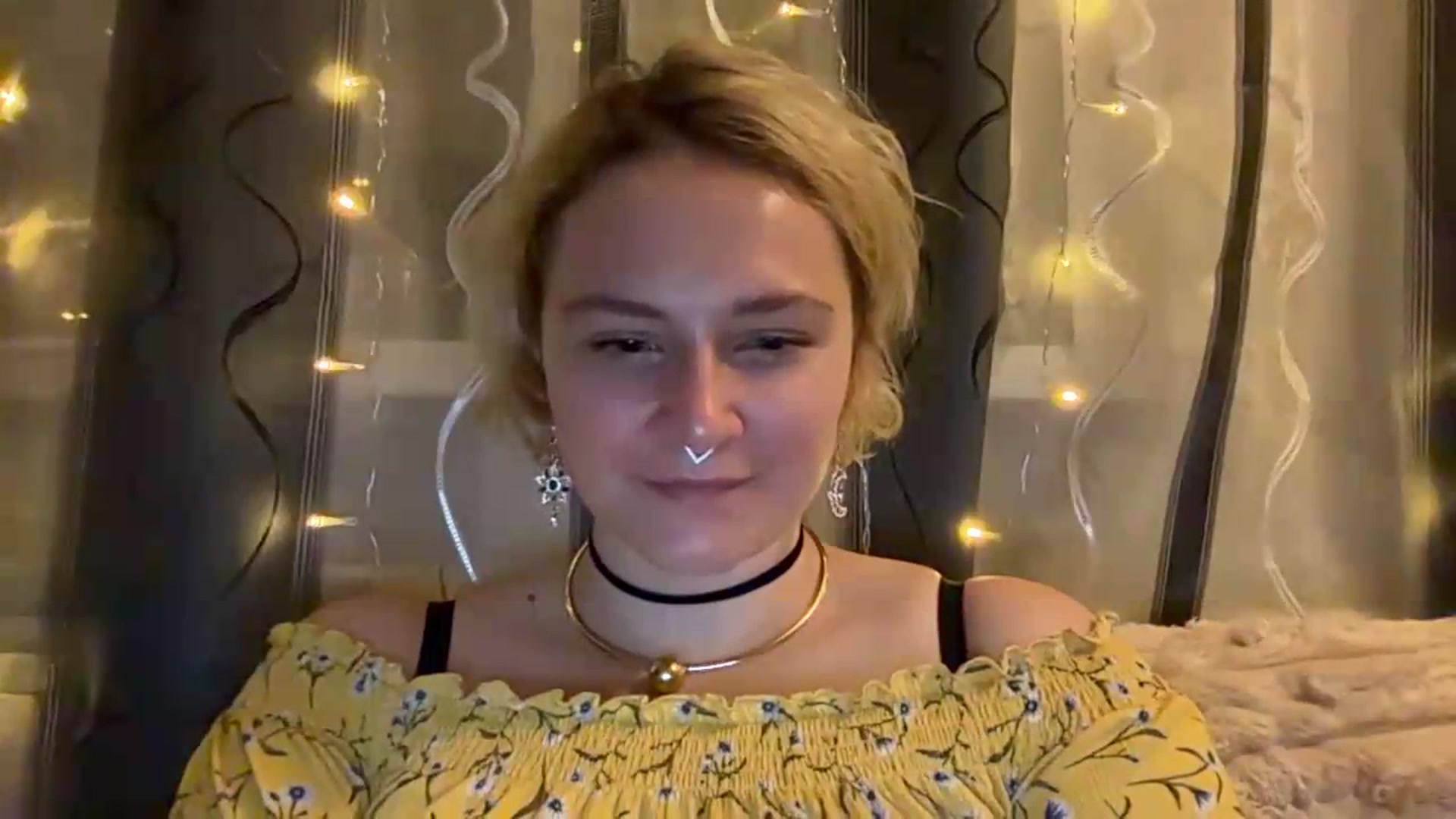 Gallery image thumbnail from EvaSmile's myfreecams stream on, 08/05/2026, 18:28 image 19 of 20
