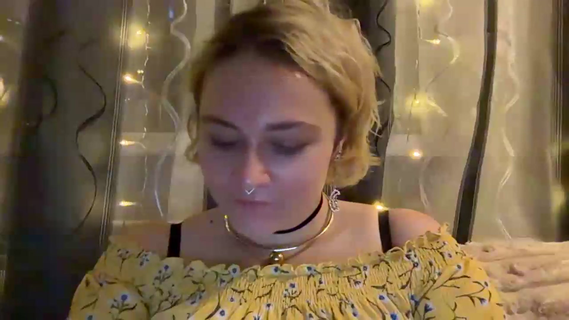 Gallery image thumbnail from EvaSmile's myfreecams stream on, 08/05/2026, 18:28 image 13 of 20