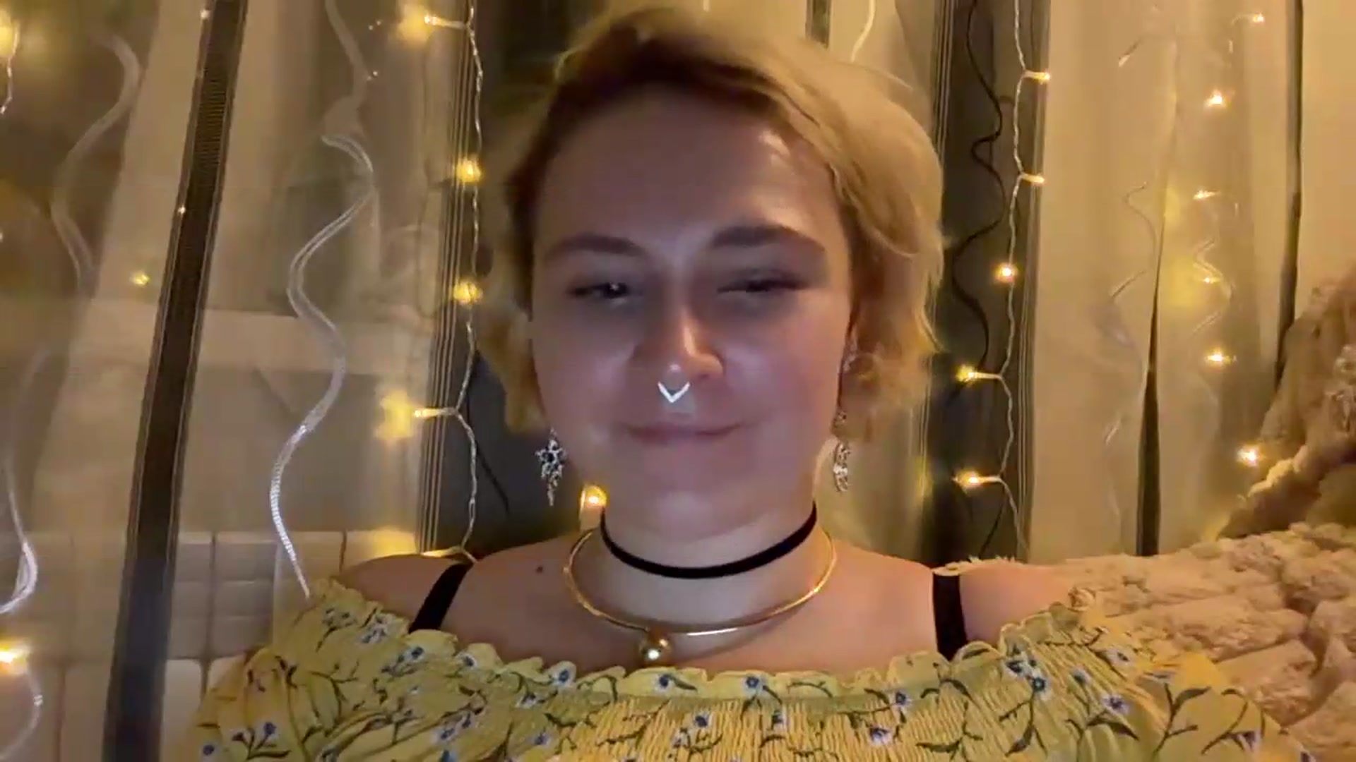Gallery image thumbnail from EvaSmile's myfreecams stream on, 08/05/2026, 20:26 image 17 of 20