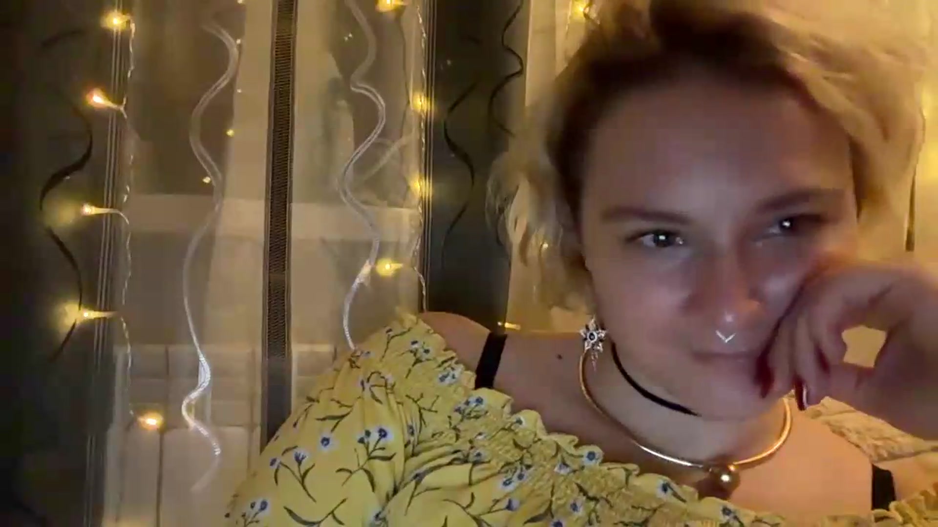 Gallery image thumbnail from EvaSmile's myfreecams stream on, 08/05/2026, 20:26 image 12 of 20