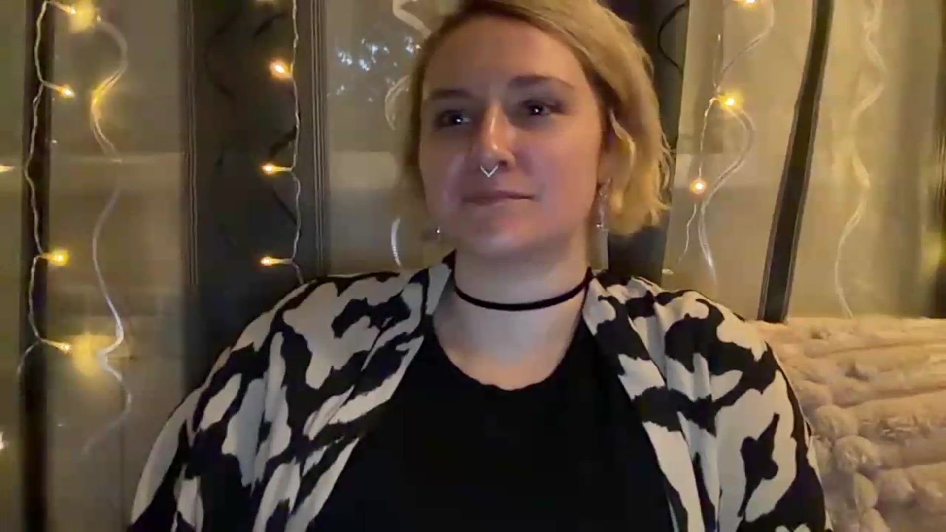 Gallery image thumbnail from EvaSmile's myfreecams stream on, 08/06/2026, 19:15 image 5 of 20