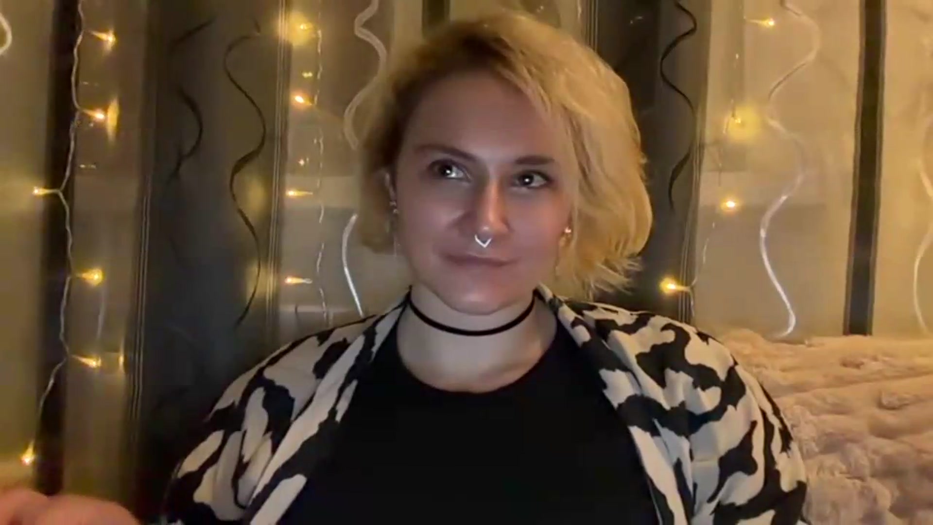 Gallery image thumbnail from EvaSmile's myfreecams stream on, 08/06/2026, 19:15 image 16 of 20