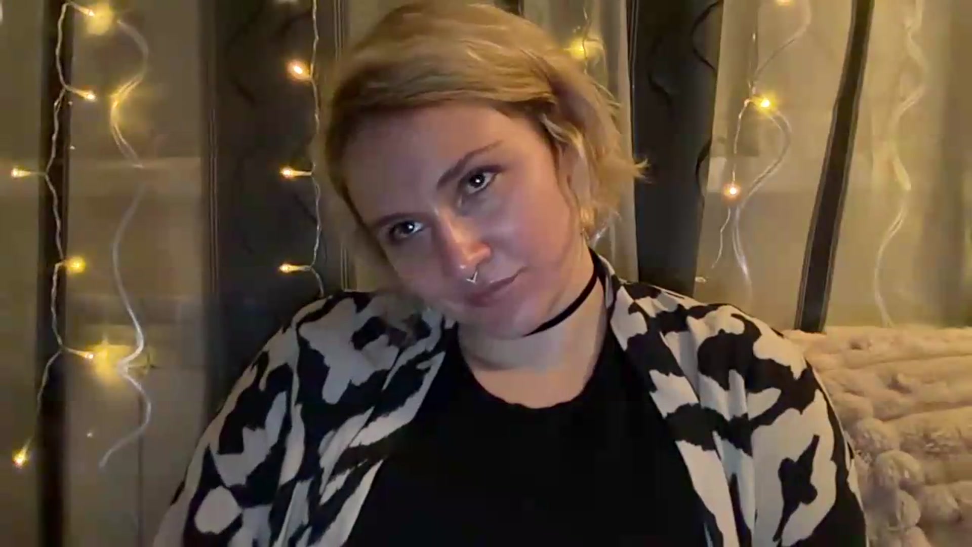 Gallery image thumbnail from EvaSmile's myfreecams stream on, 08/06/2026, 19:15 image 6 of 20