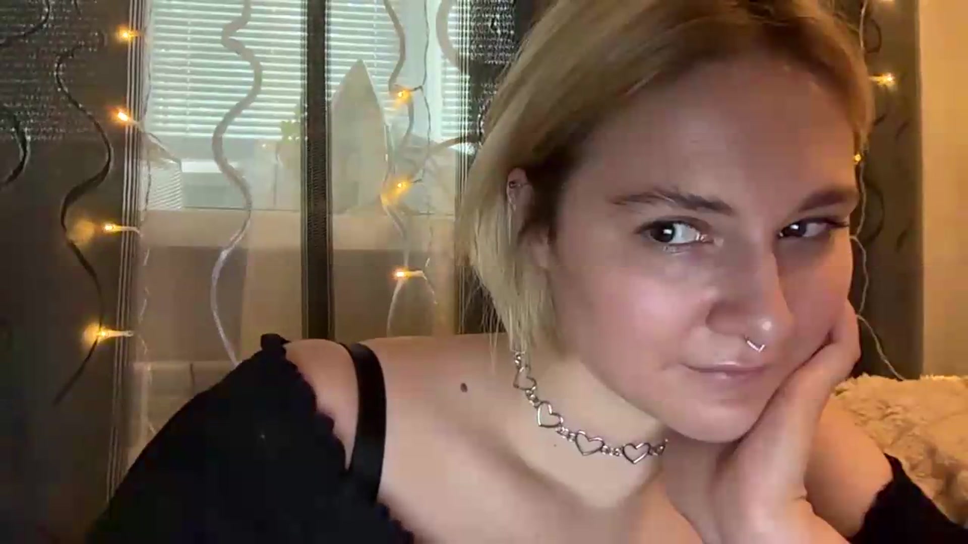 Gallery image thumbnail from EvaSmile's myfreecams stream on, 08/08/2026, 13:55 image 13 of 20
