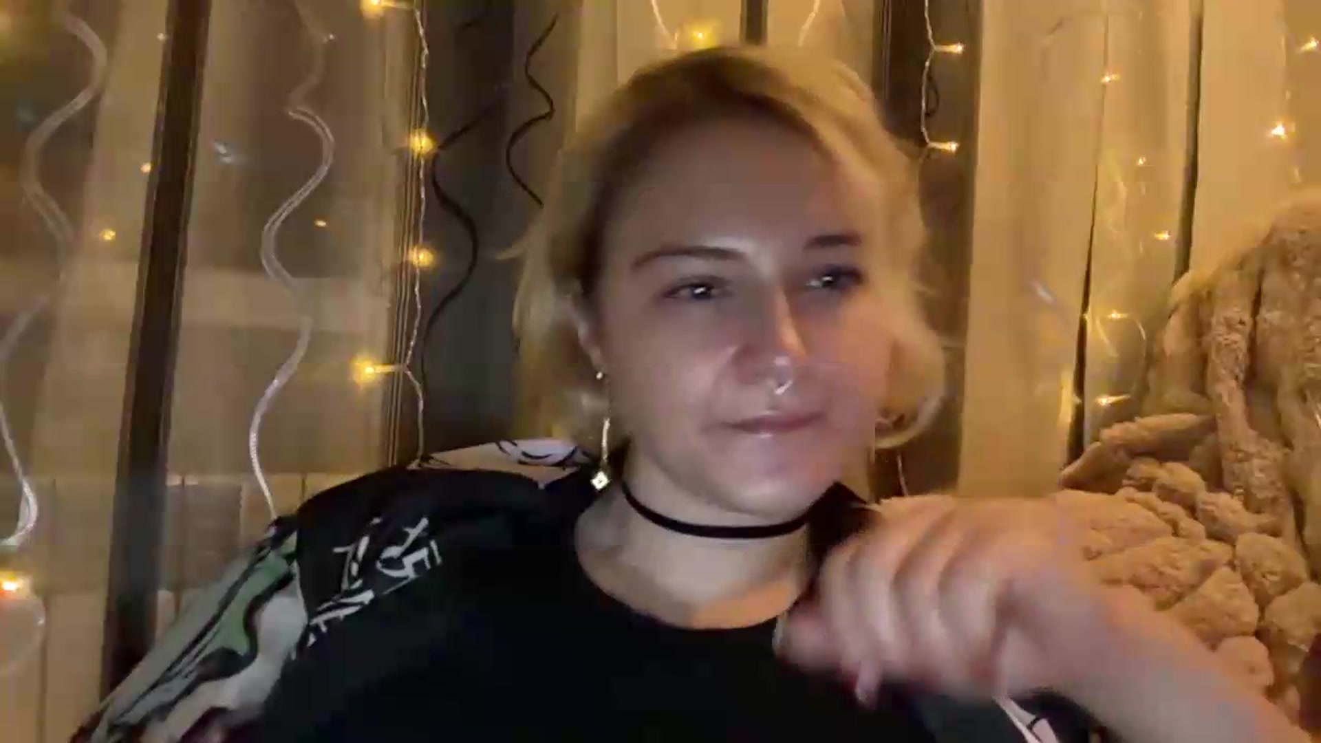 Gallery image thumbnail from EvaSmile's myfreecams stream on, 08/10/2026, 19:10 image 6 of 20