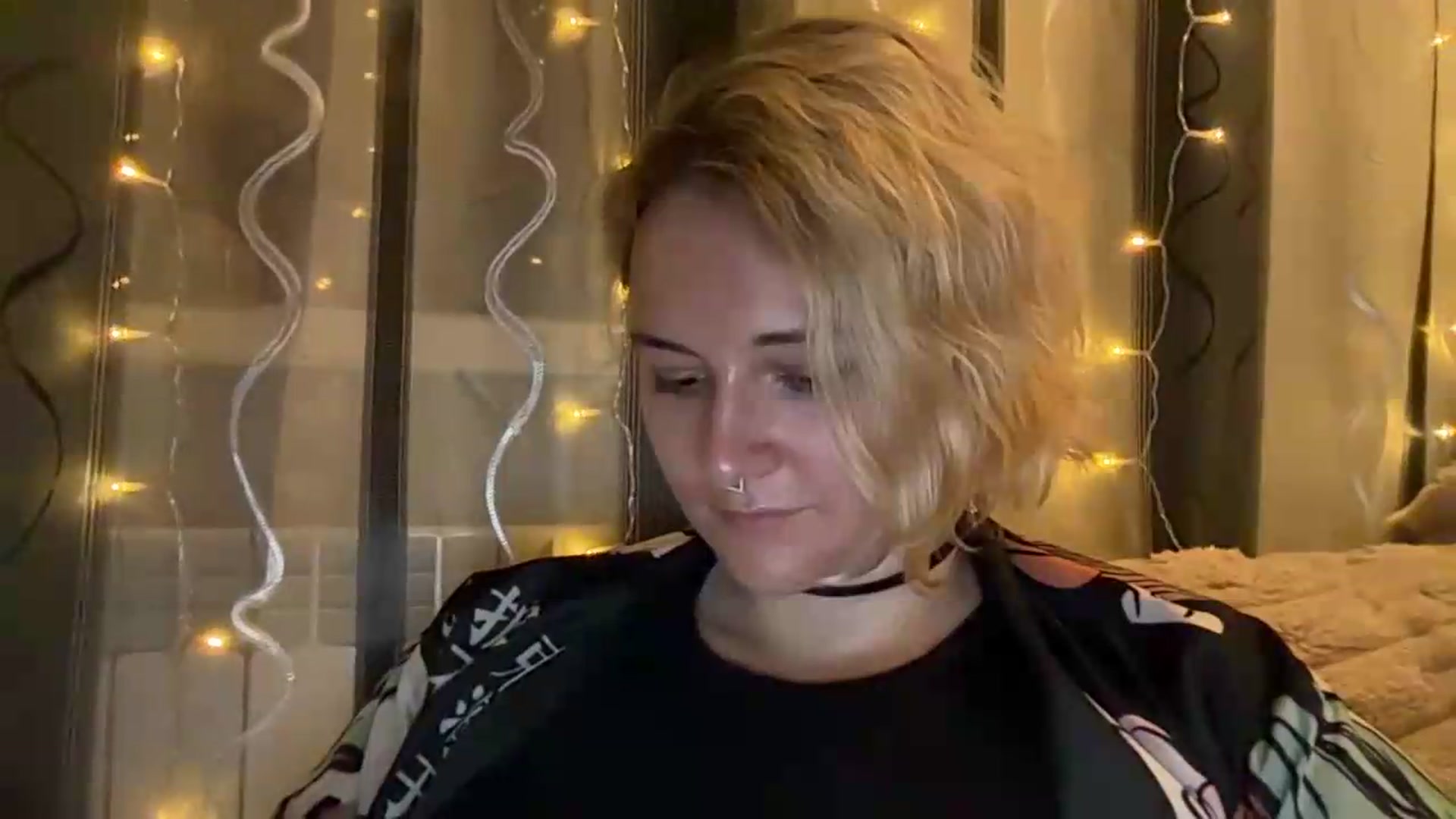 Gallery image thumbnail from EvaSmile's myfreecams stream on, 08/10/2026, 19:10 image 17 of 20