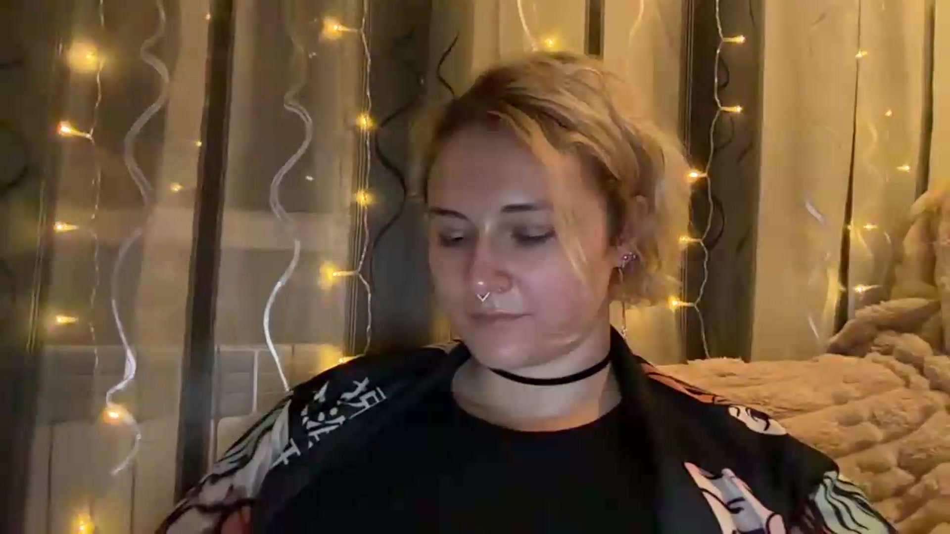 Gallery image thumbnail from EvaSmile's myfreecams stream on, 08/10/2026, 19:10 image 9 of 20