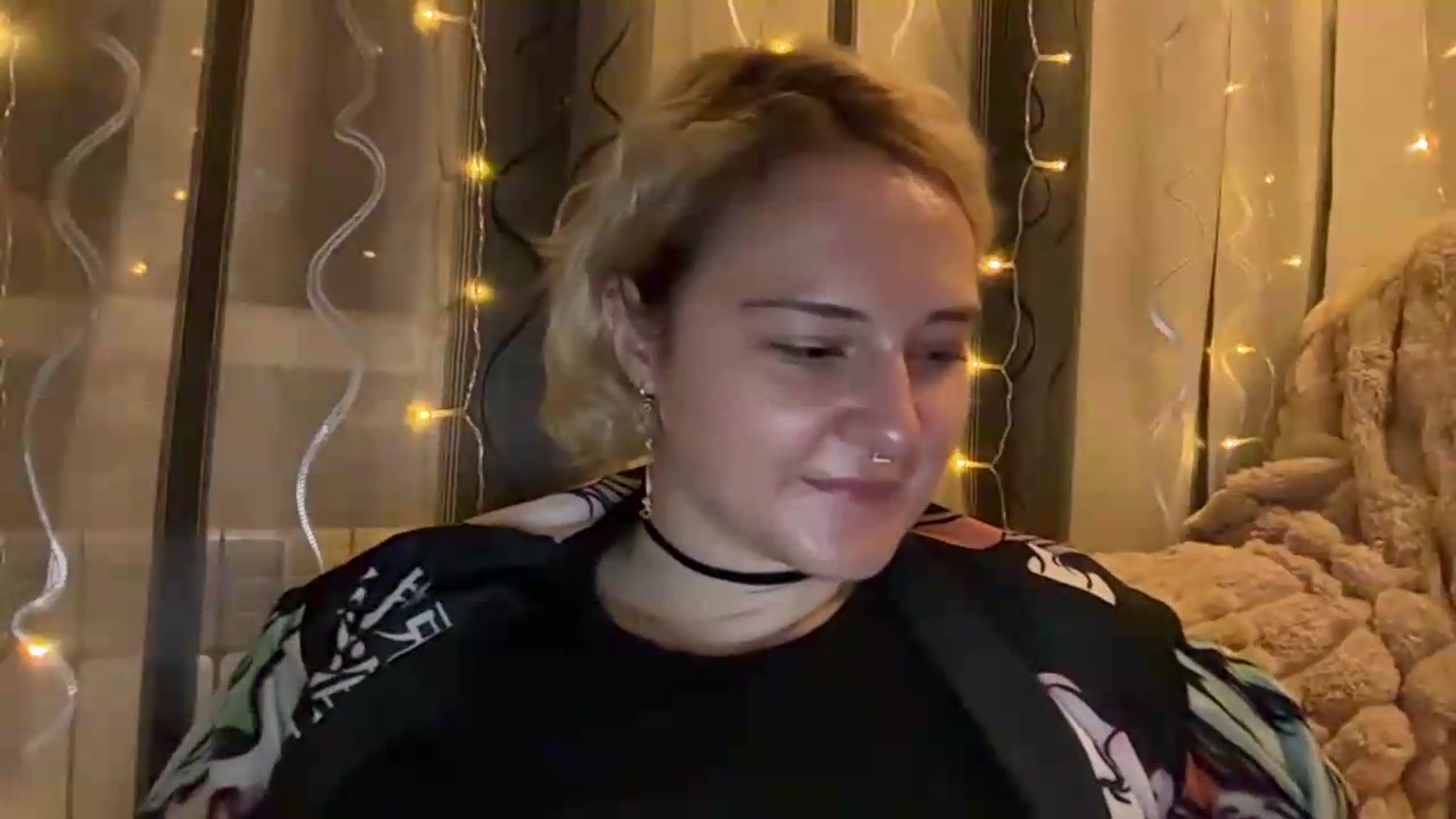 Gallery image thumbnail from EvaSmile's myfreecams stream on, 08/10/2026, 19:10 image 7 of 20