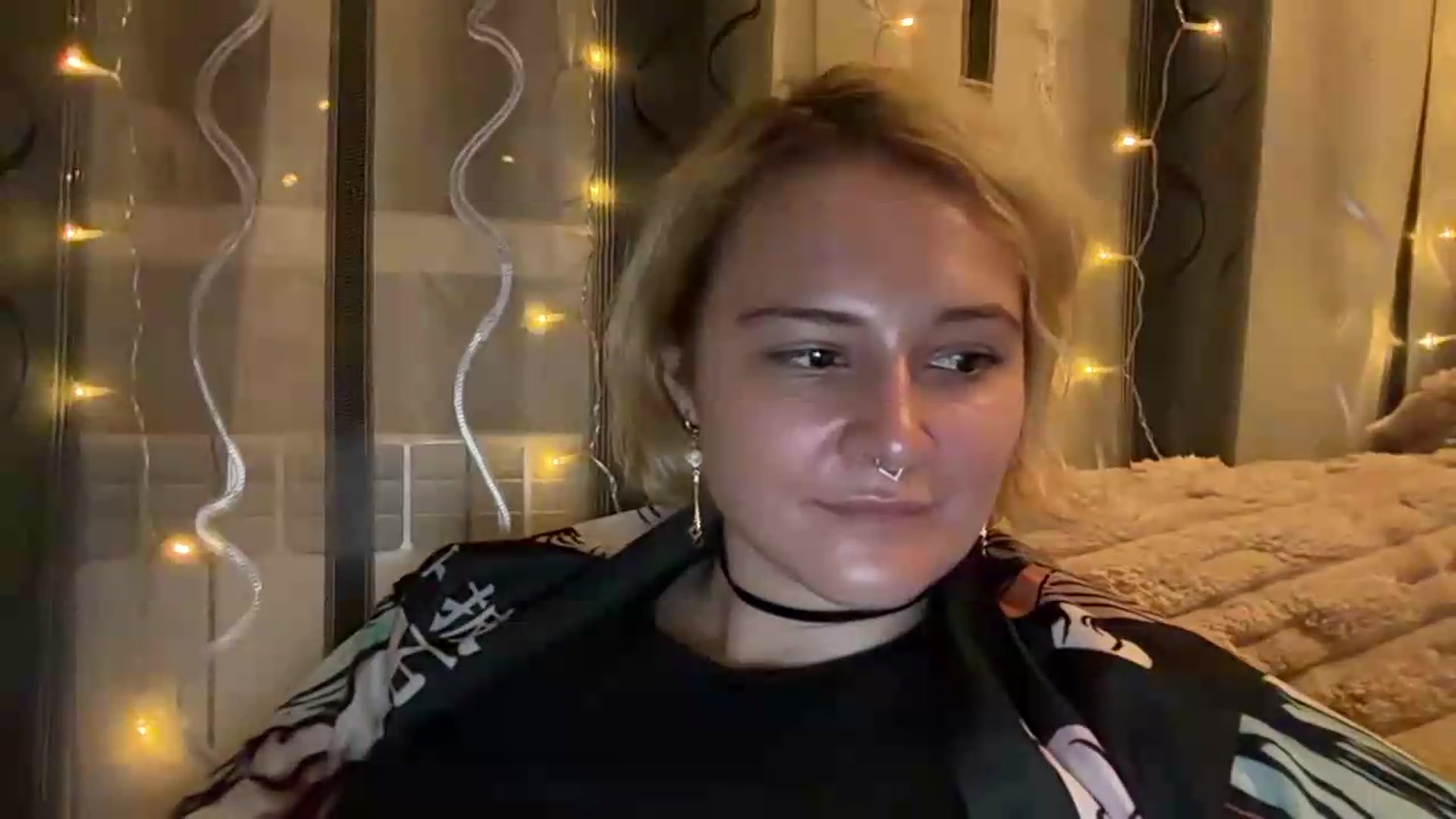 Gallery image thumbnail from EvaSmile's myfreecams stream on, 08/10/2026, 19:10 image 19 of 20