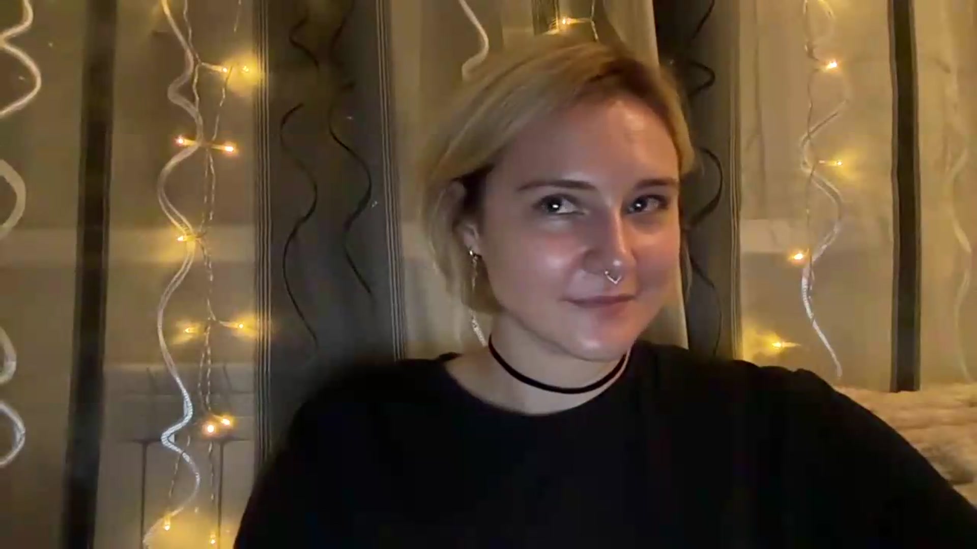 Gallery image thumbnail from EvaSmile's myfreecams stream on, 08/11/2026, 18:38 image 17 of 20