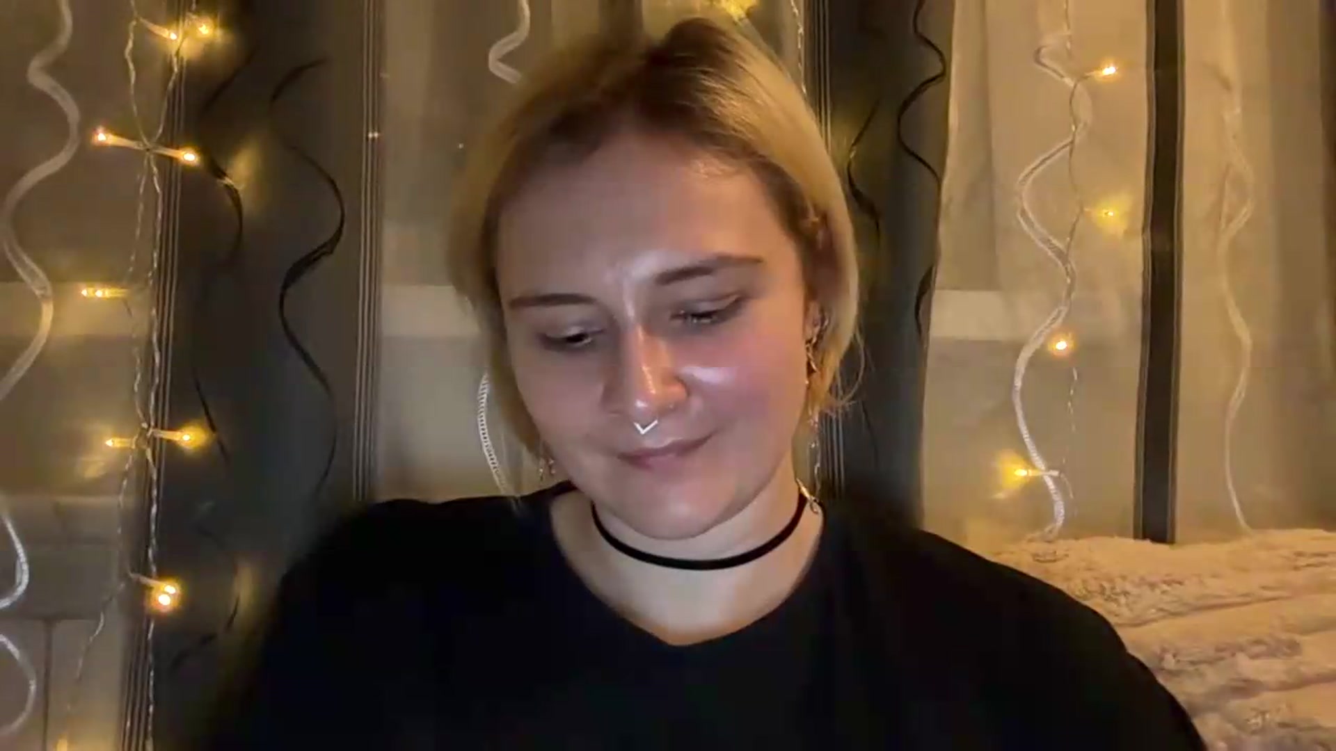 Gallery image thumbnail from EvaSmile's myfreecams stream on, 08/11/2026, 19:11 image 19 of 20
