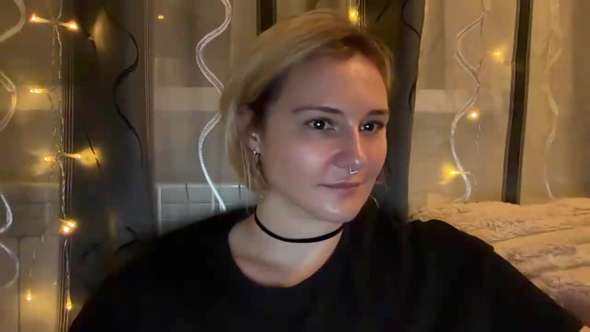 Gallery image thumbnail from EvaSmile's myfreecams stream on, 08/11/2026, 19:11 image 9 of 20