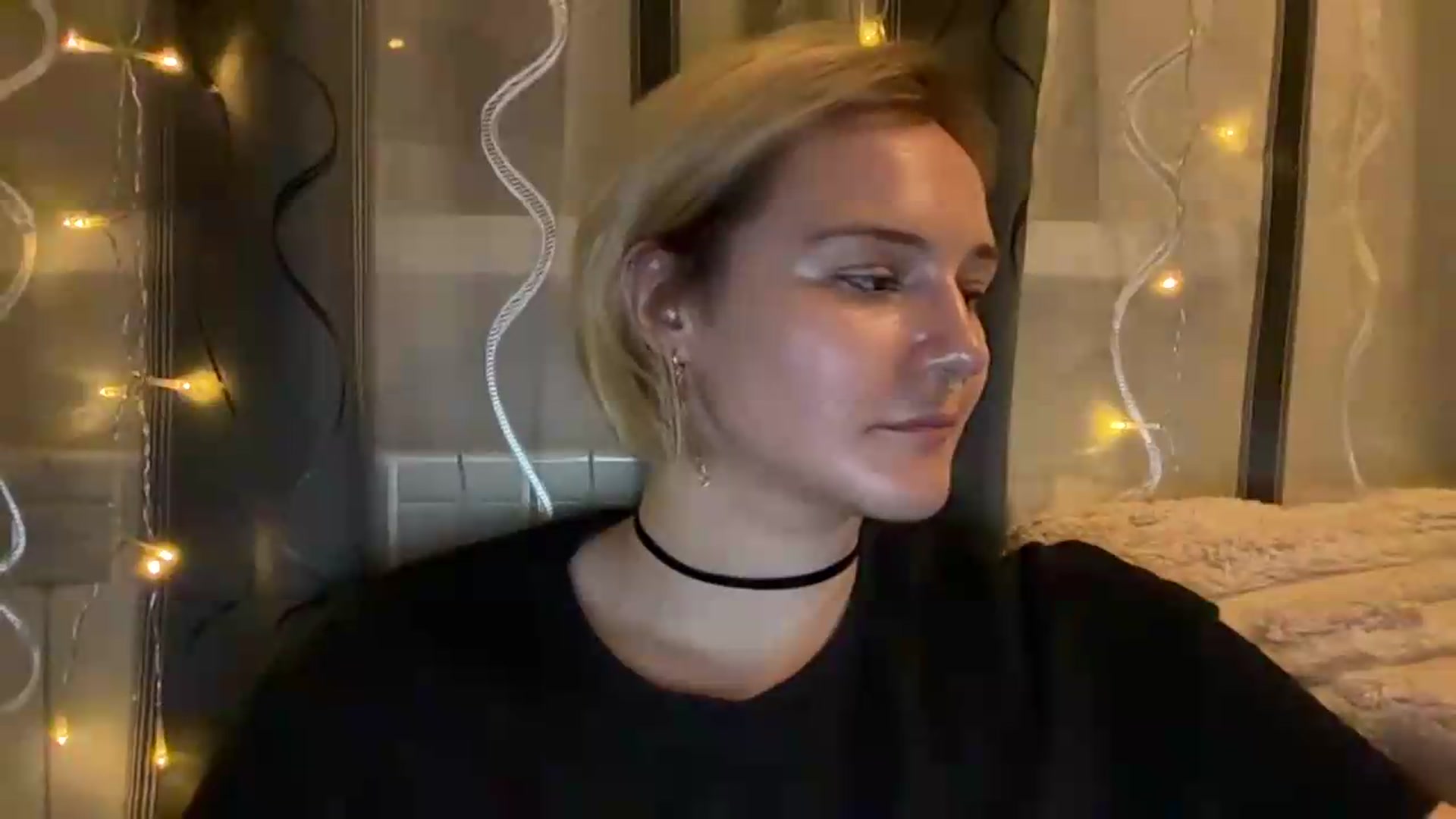 Gallery image thumbnail from EvaSmile's myfreecams stream on, 08/11/2026, 19:11 image 7 of 20