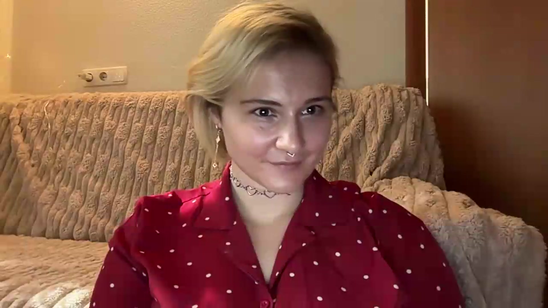 Gallery image thumbnail from EvaSmile's myfreecams stream on, 08/12/2026, 14:29 image 10 of 20