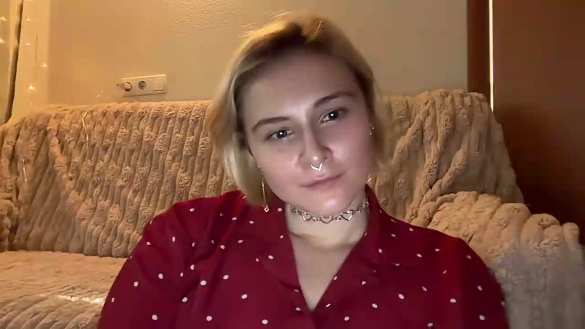 Gallery image thumbnail from EvaSmile's myfreecams stream on, 08/12/2026, 14:46 image 15 of 20