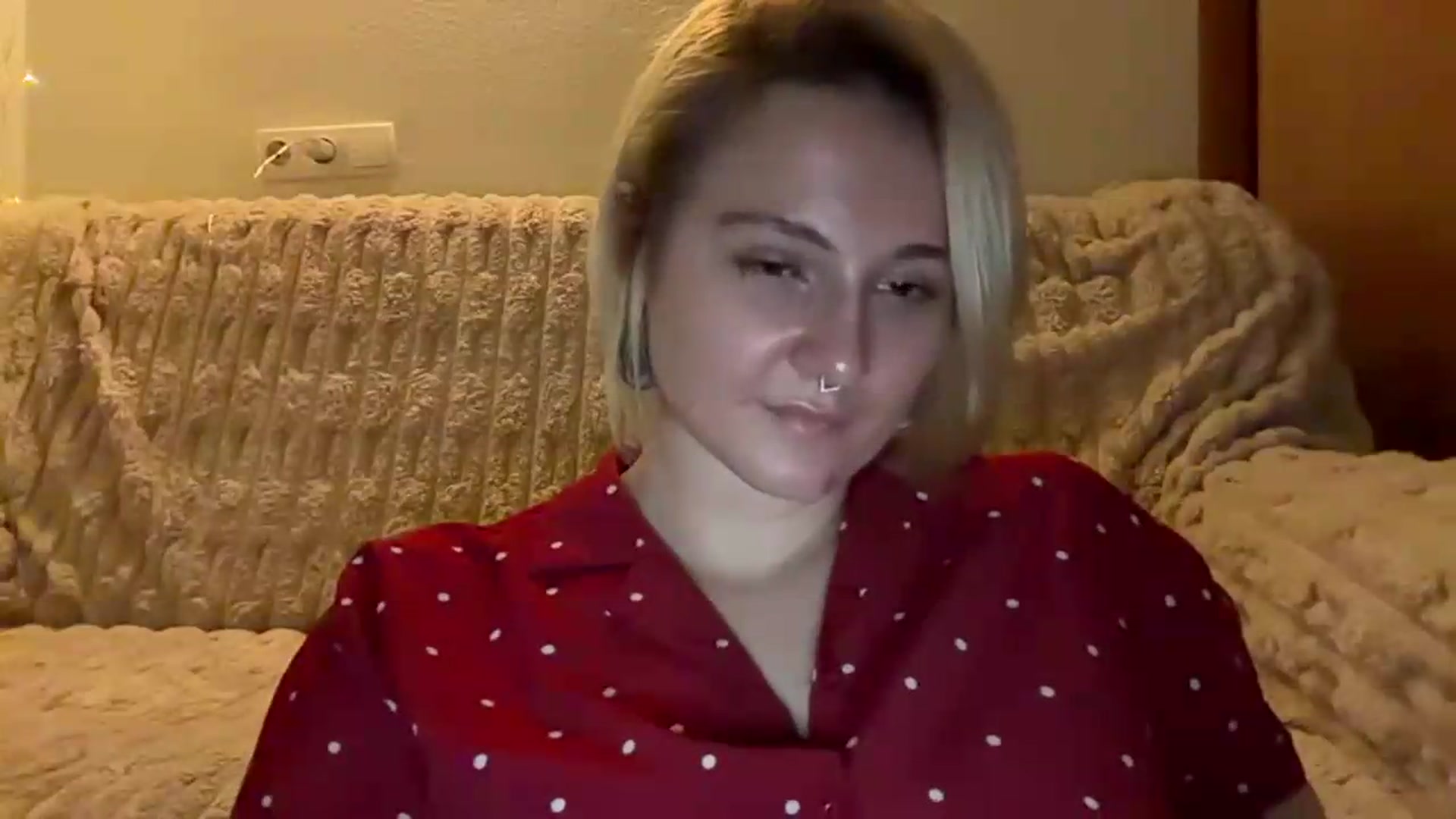 Gallery image thumbnail from EvaSmile's myfreecams stream on, 08/18/2026, 18:40 image 18 of 20