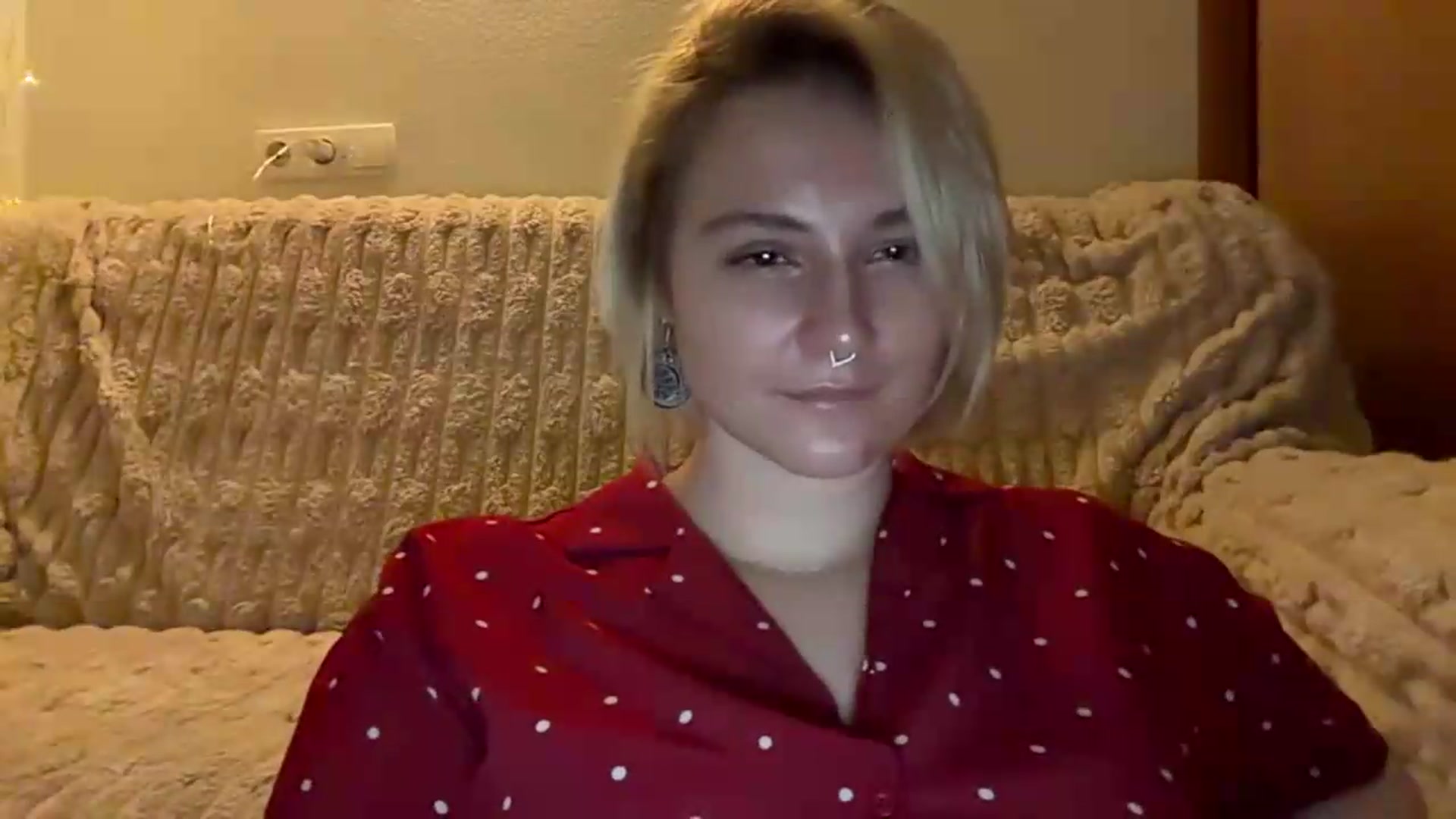 Gallery image thumbnail from EvaSmile's myfreecams stream on, 08/18/2026, 18:40 image 20 of 20