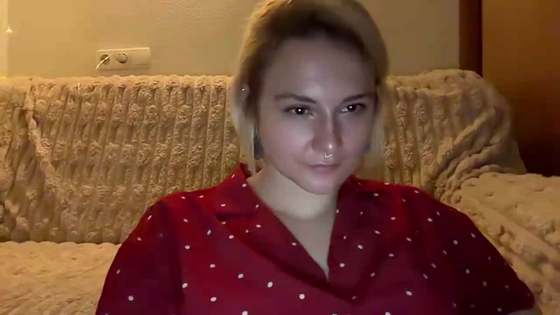 Gallery image thumbnail from EvaSmile's myfreecams stream on, 08/18/2026, 18:40 image 12 of 20