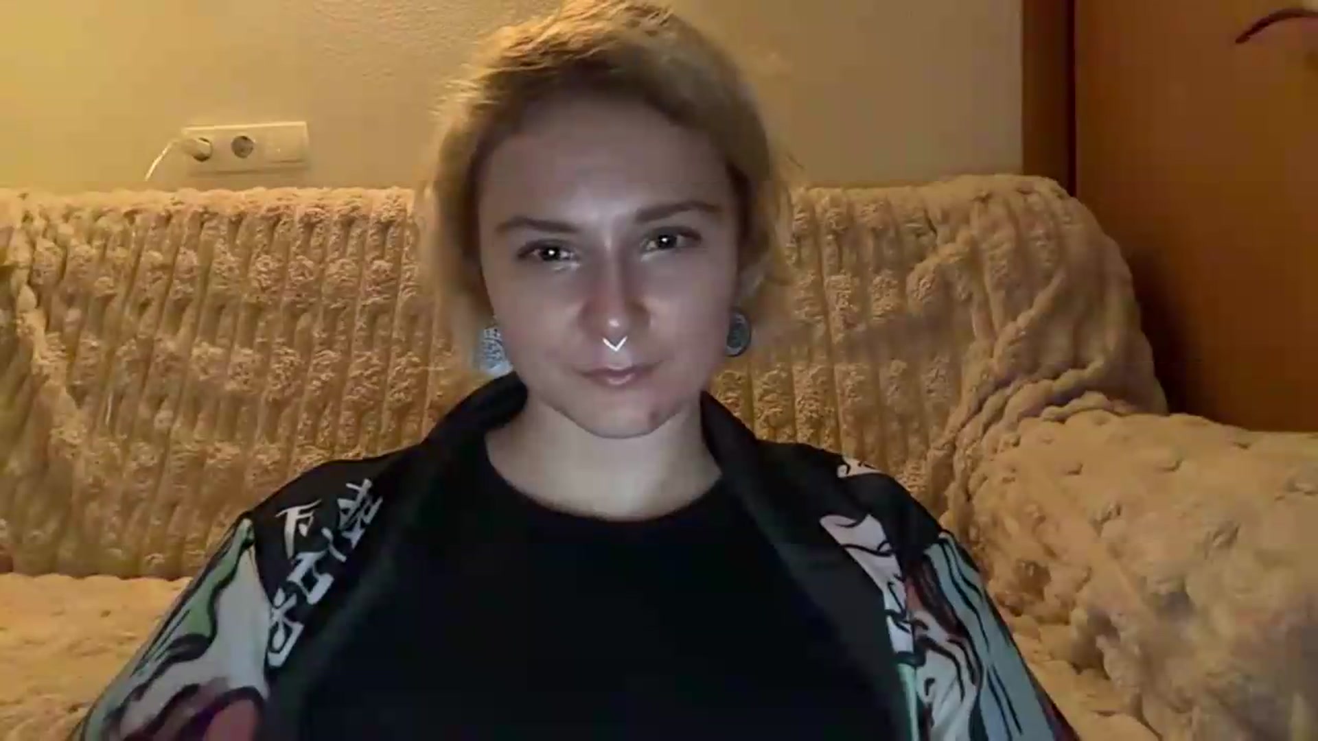 Gallery image thumbnail from EvaSmile's myfreecams stream on, 08/19/2026, 19:05 image 4 of 20