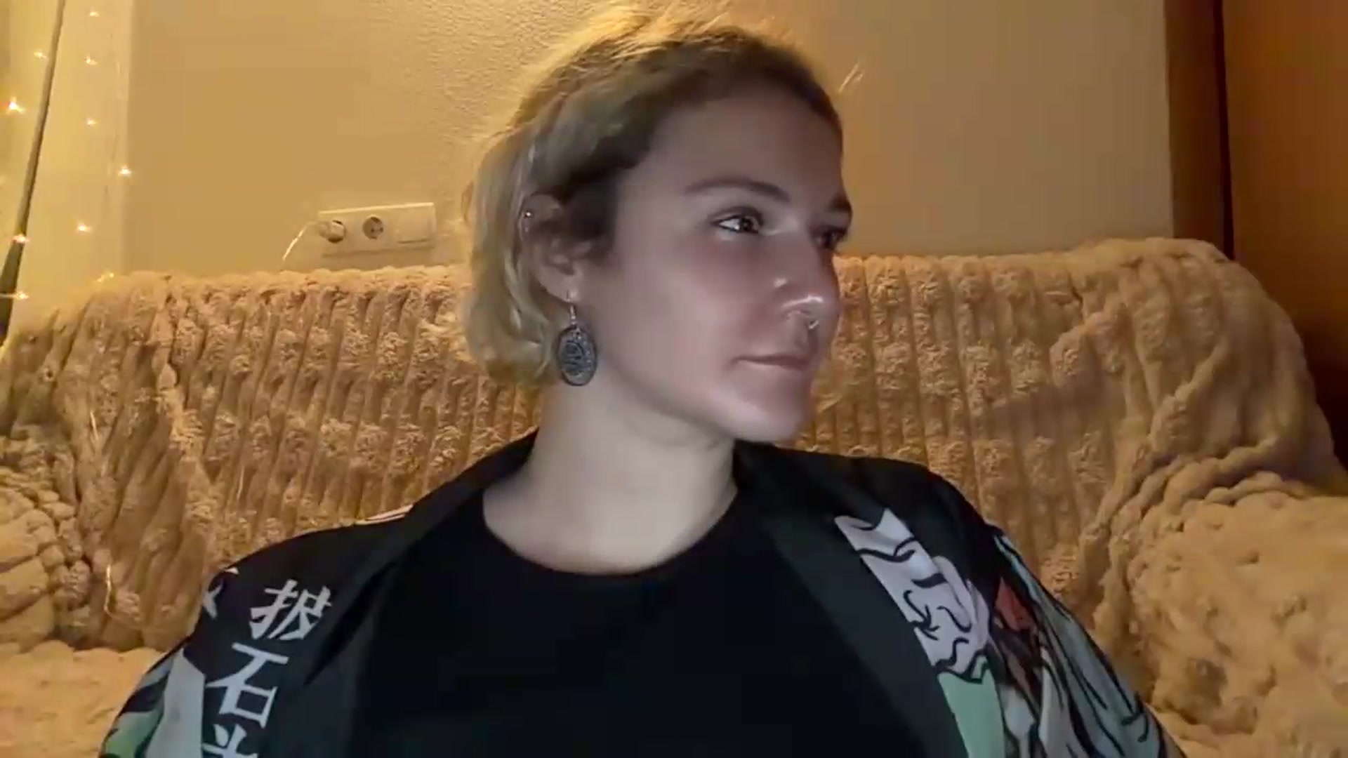 Gallery image thumbnail from EvaSmile's myfreecams stream on, 08/19/2026, 19:05 image 15 of 20
