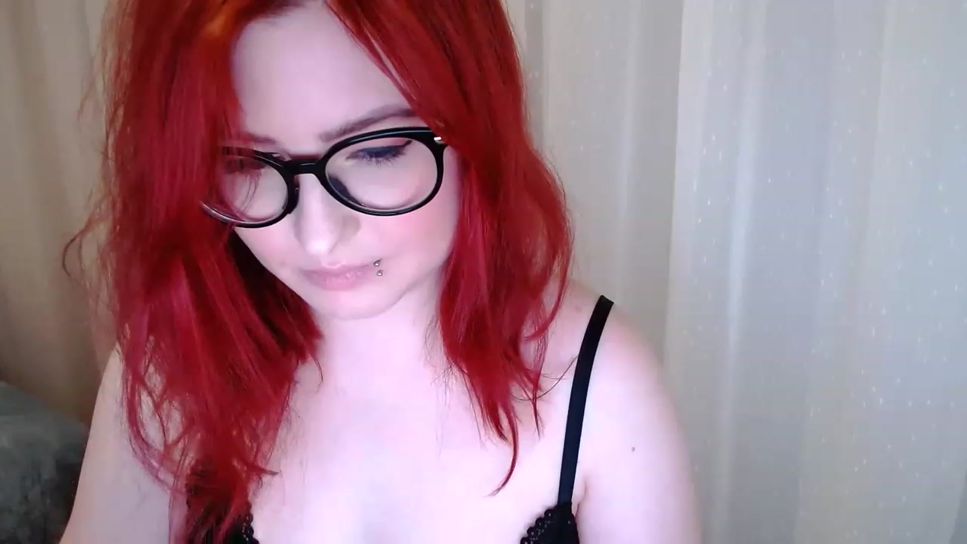 Gallery image thumbnail from EvaStar19's myfreecams stream on, 11/26/2022, 15:19 image 15 of 20