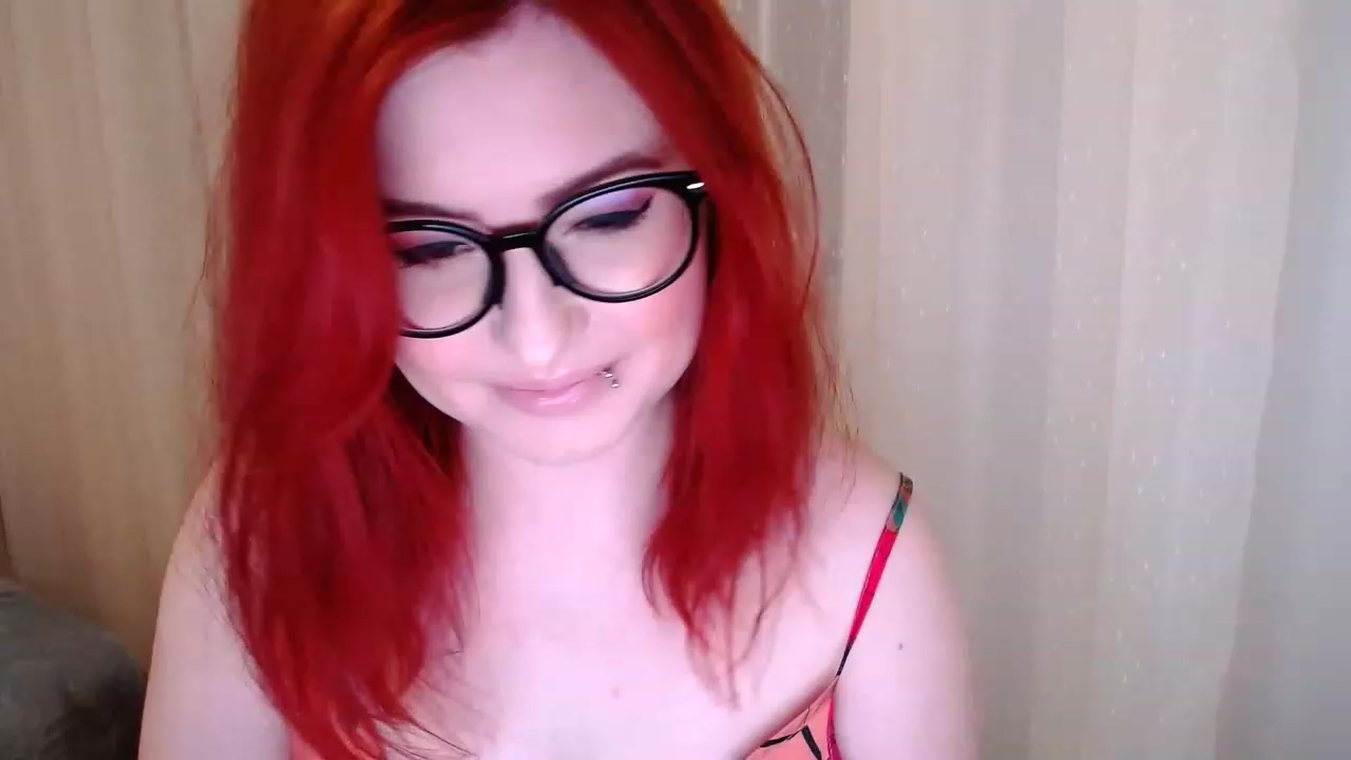 Gallery image thumbnail from EvaStar19's myfreecams stream on, 12/10/2022, 15:59 image 8 of 20