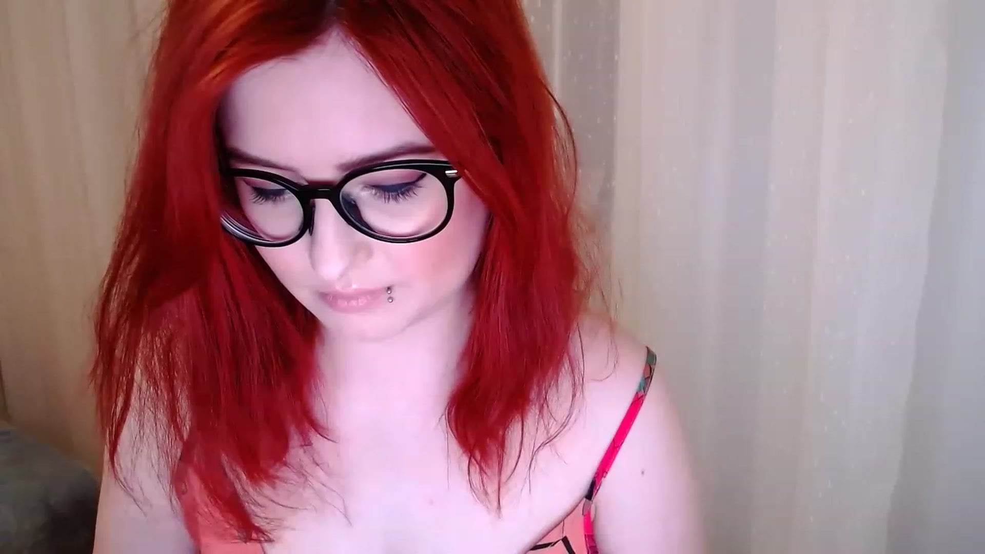 Gallery image thumbnail from EvaStar19's myfreecams stream on, 12/10/2022, 15:59 image 5 of 20