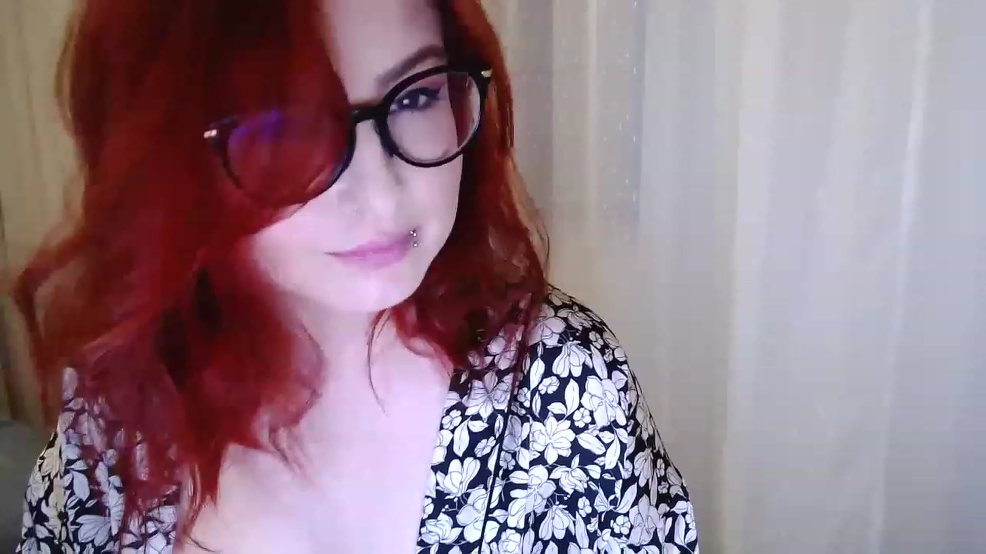 Gallery image thumbnail from EvaStar19's myfreecams stream on, 12/15/2022, 15:24 image 10 of 20
