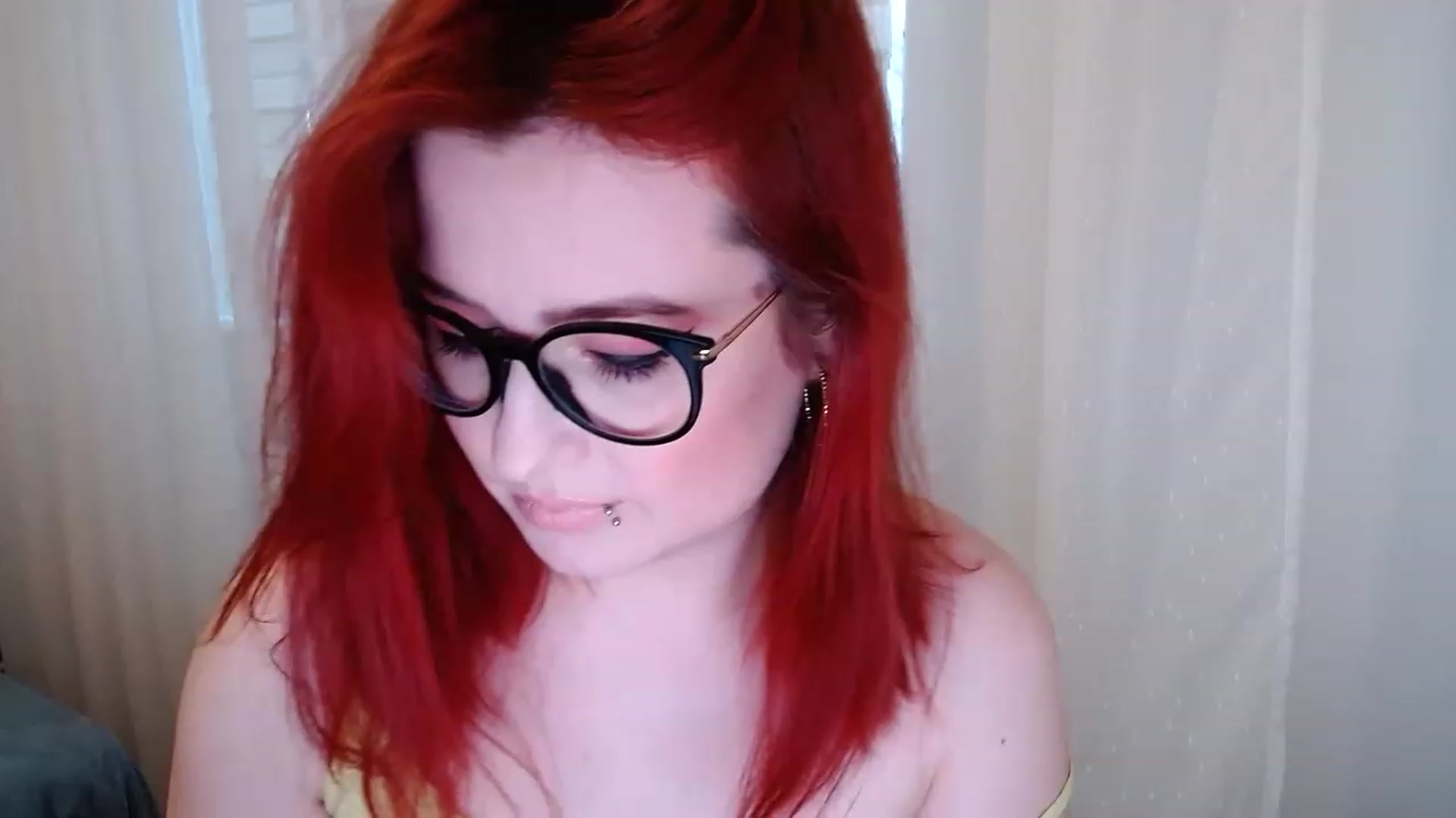 Gallery image thumbnail from EvaStar19's myfreecams stream on, 12/16/2022, 14:06 image 8 of 20