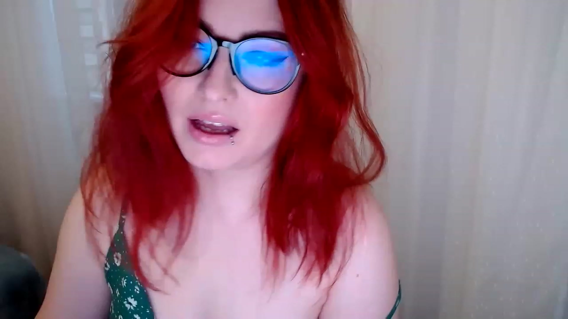 Gallery image thumbnail from EvaStar19's myfreecams stream on, 12/21/2022, 14:49 image 4 of 20
