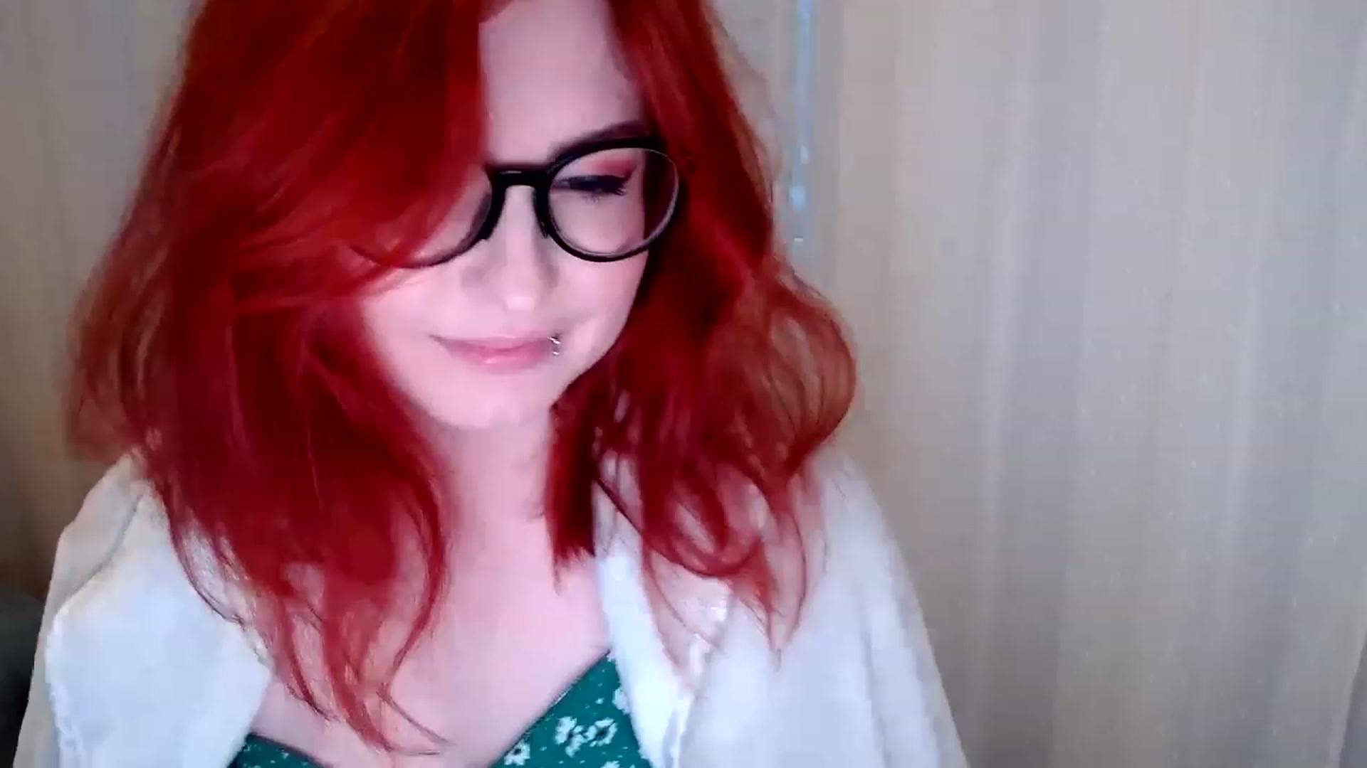 Gallery image thumbnail from EvaStar19's myfreecams stream on, 12/21/2022, 14:49 image 14 of 20