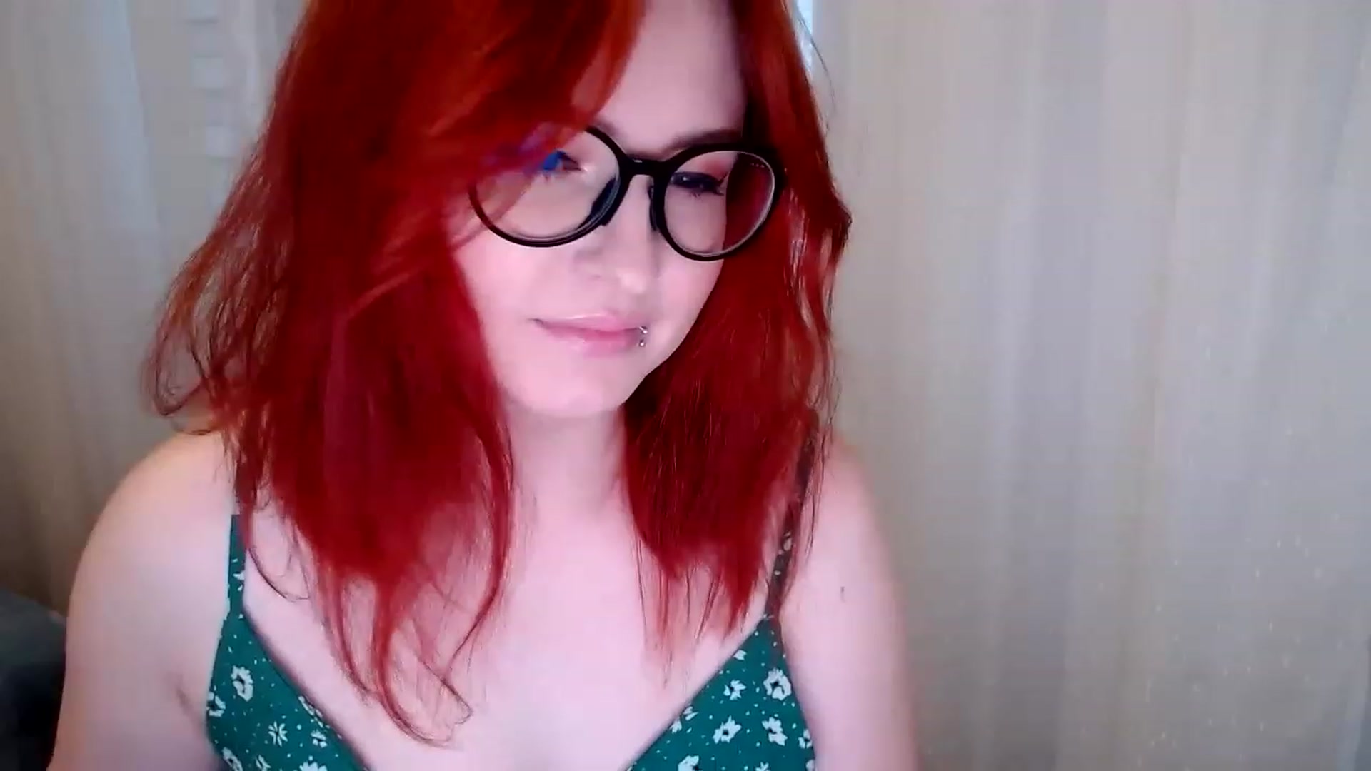 Gallery image thumbnail from EvaStar19's myfreecams stream on, 12/21/2022, 14:49 image 7 of 20