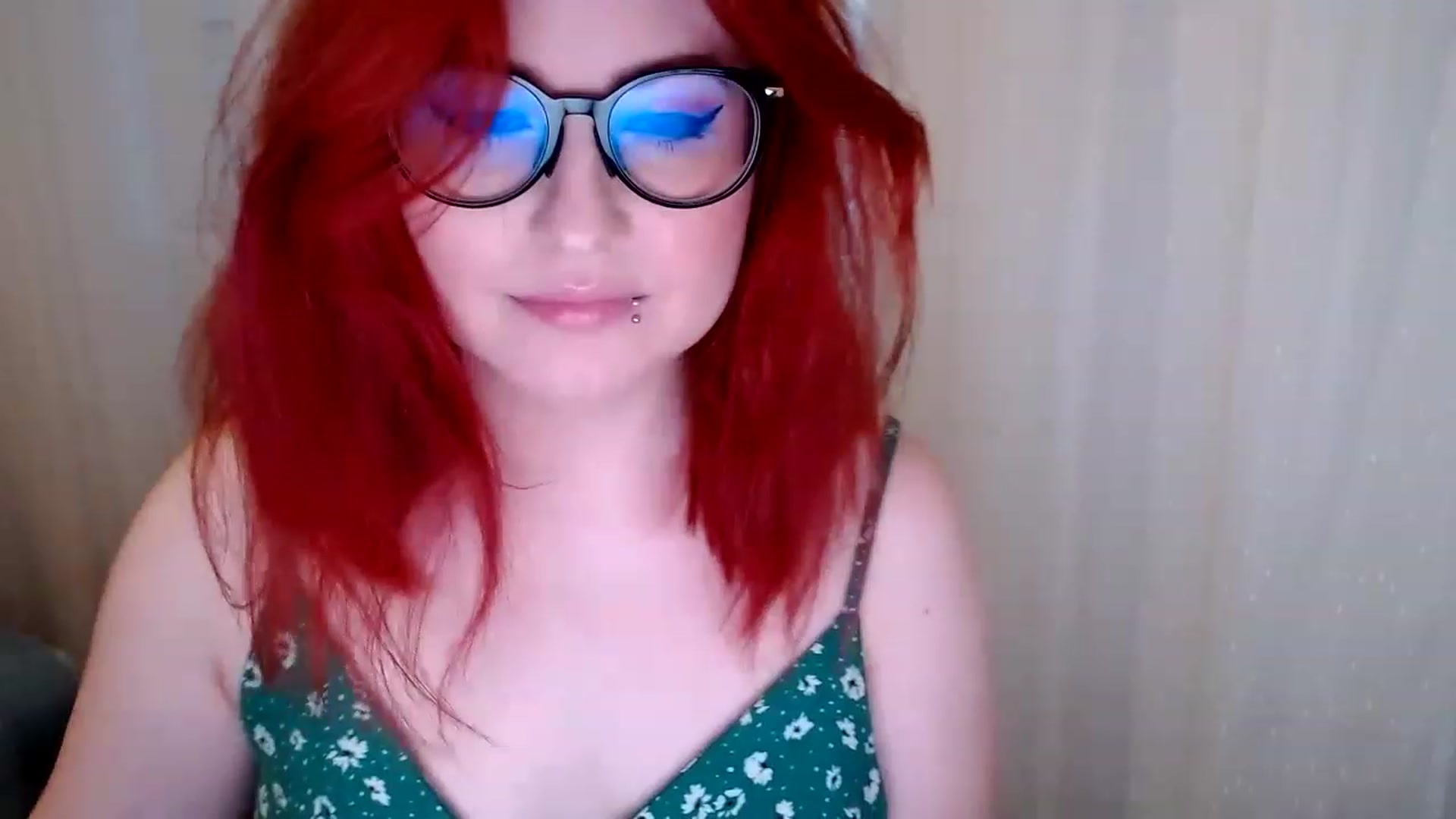 Gallery image thumbnail from EvaStar19's myfreecams stream on, 12/21/2022, 14:49 image 10 of 20