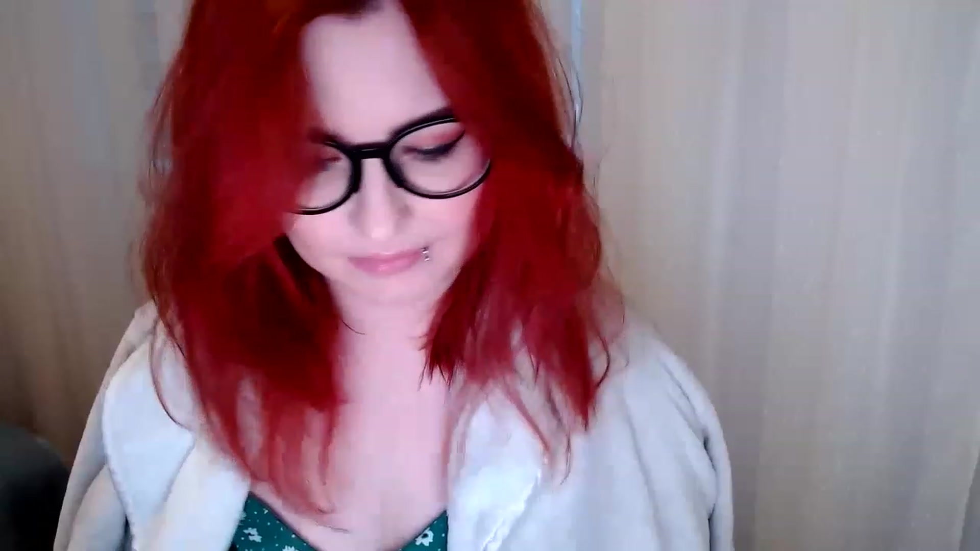 Gallery image thumbnail from EvaStar19's myfreecams stream on, 12/21/2022, 14:49 image 13 of 20