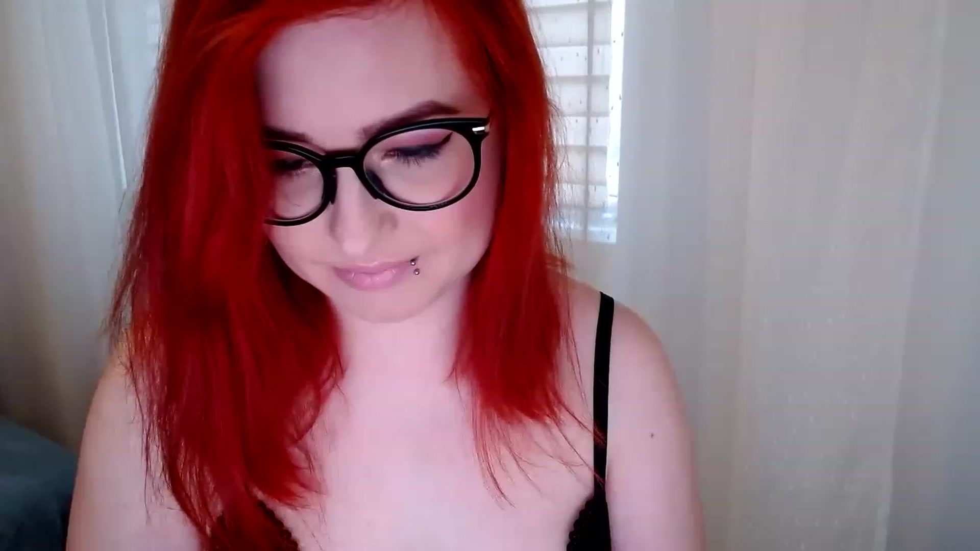 Gallery image thumbnail from EvaStar19's myfreecams stream on, 12/23/2022, 13:42 image 7 of 20