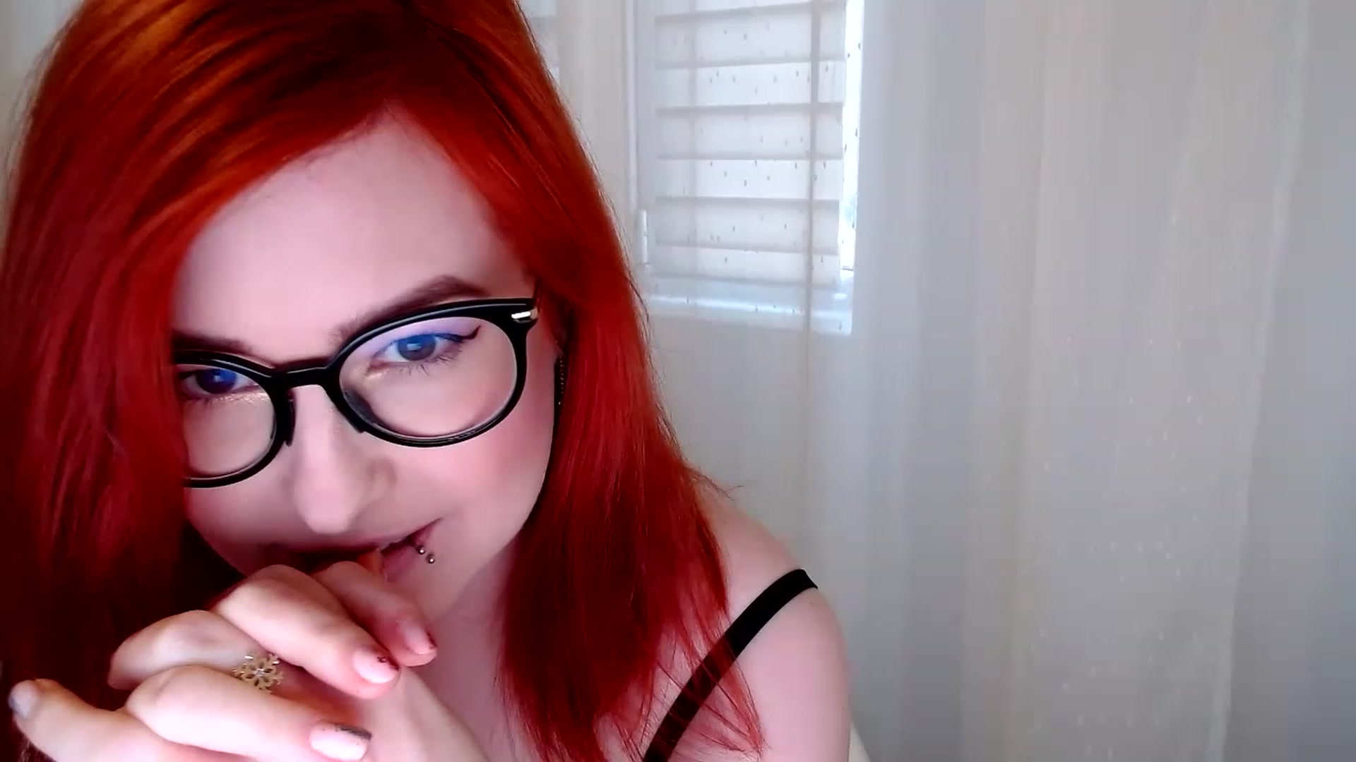 Gallery image thumbnail from EvaStar19's myfreecams stream on, 12/23/2022, 13:42 image 13 of 20