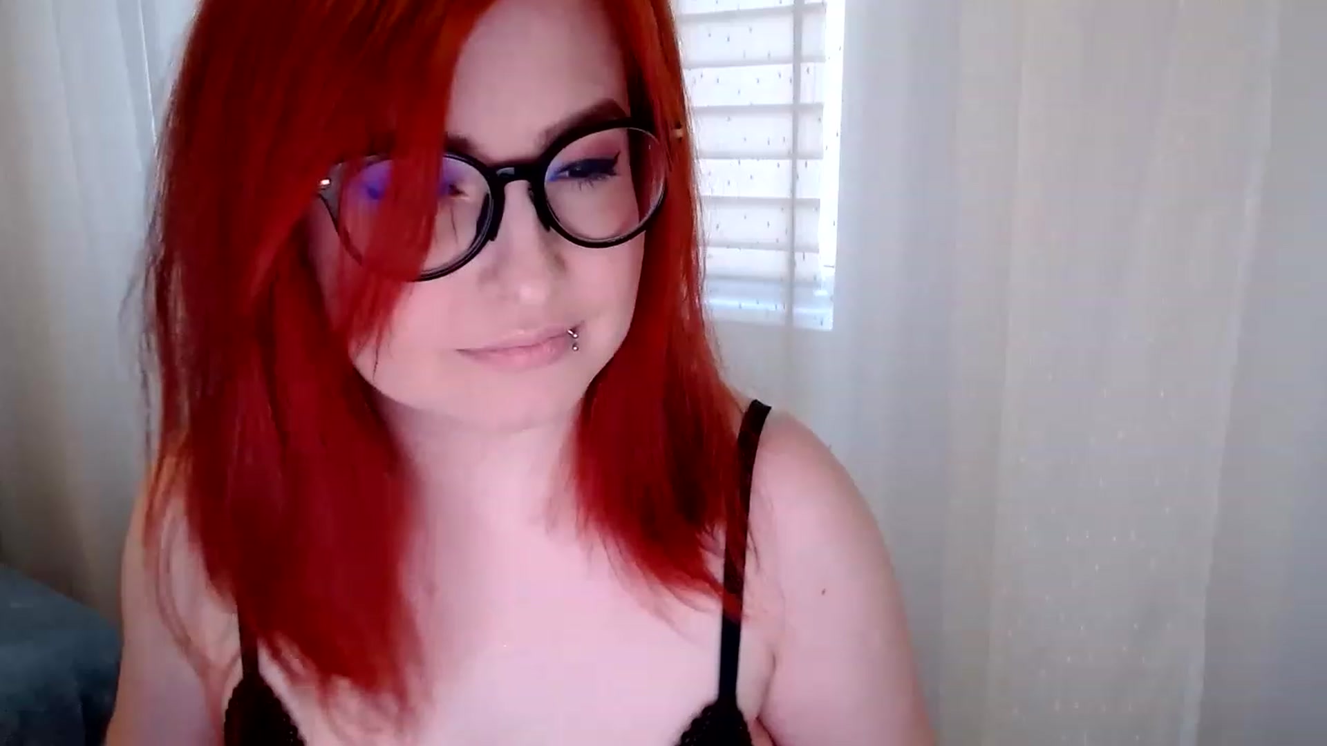 Gallery image thumbnail from EvaStar19's myfreecams stream on, 12/23/2022, 13:42 image 2 of 20