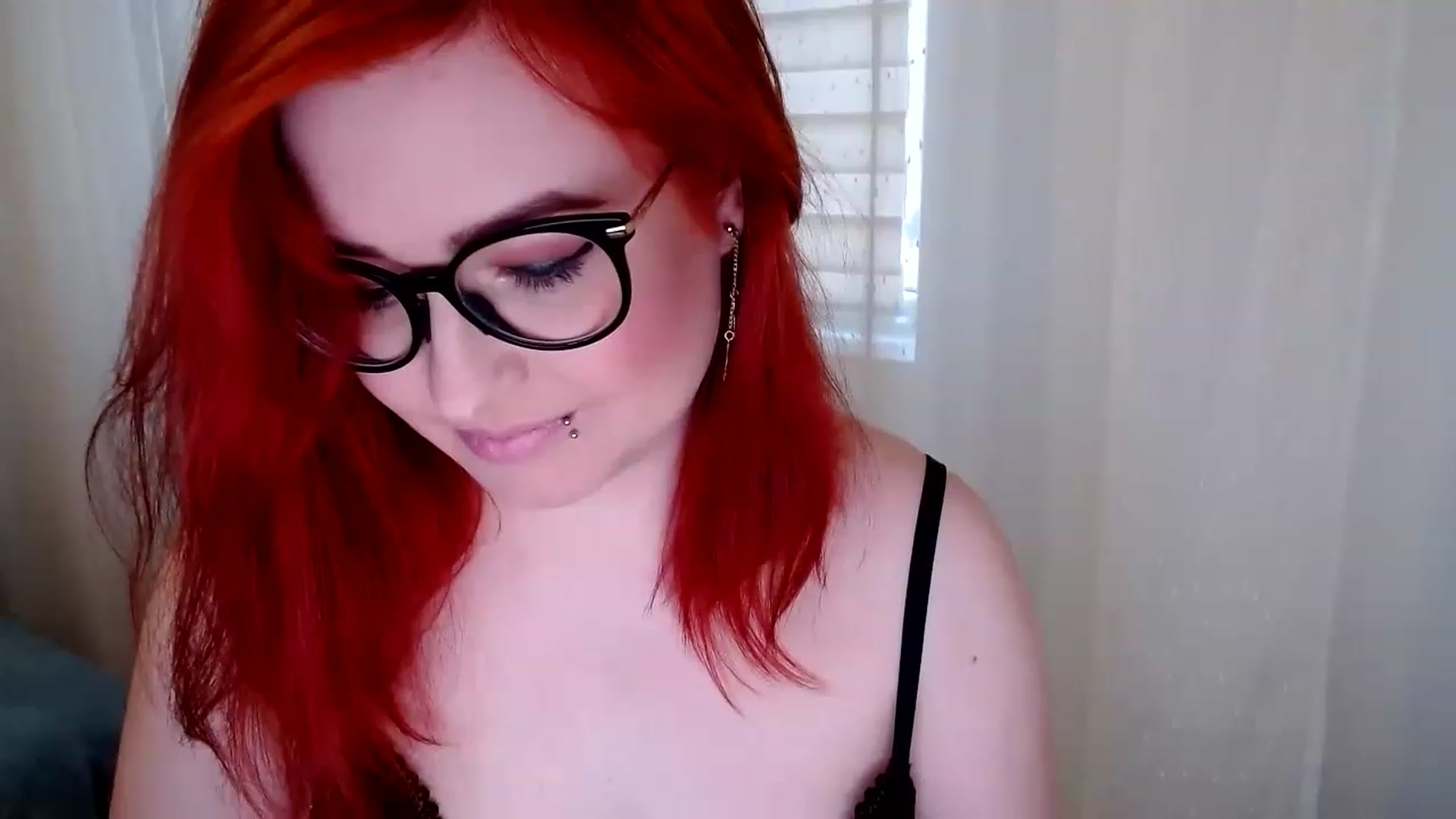 Gallery image thumbnail from EvaStar19's myfreecams stream on, 12/23/2022, 13:42 image 12 of 20