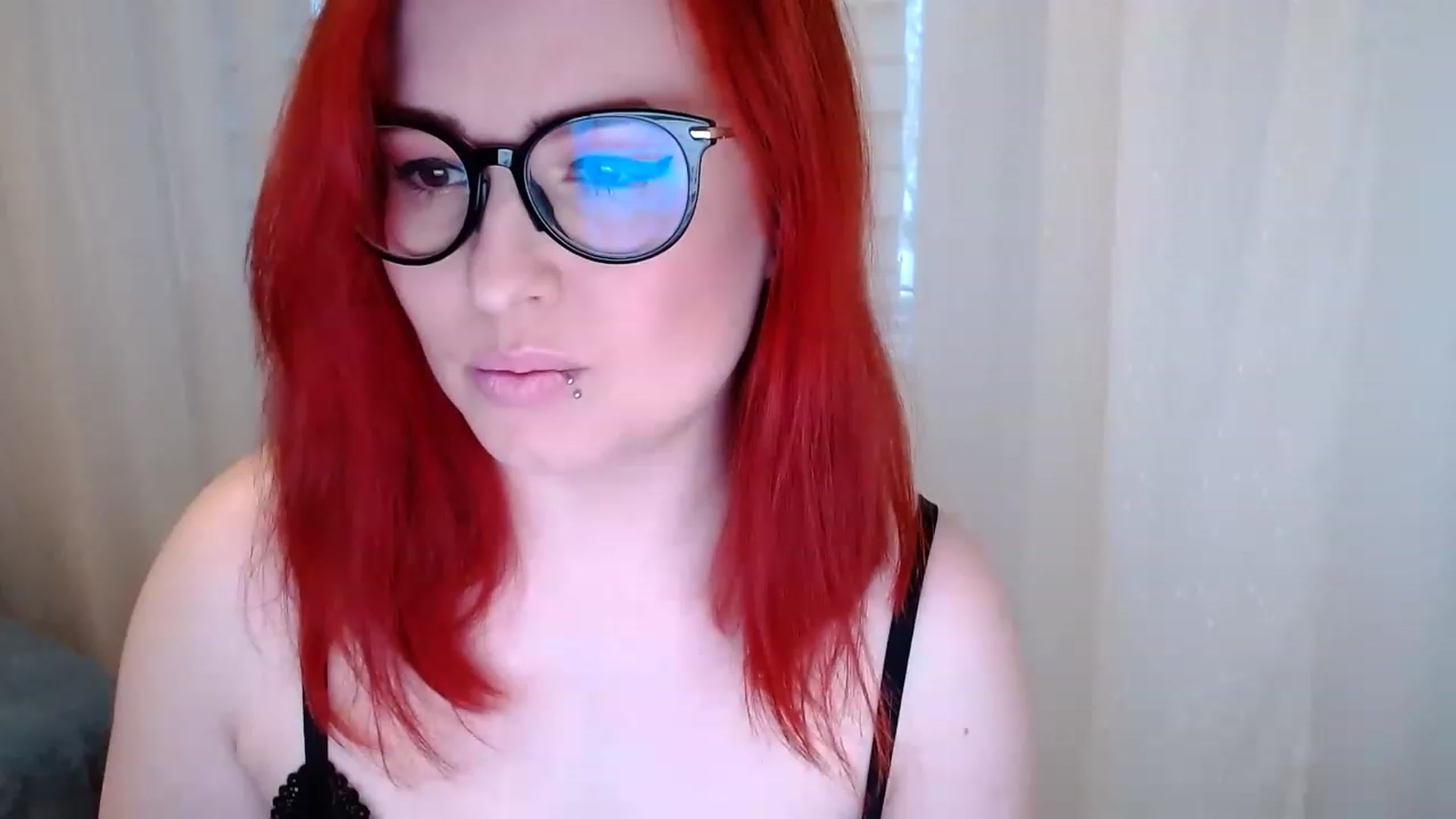Gallery image thumbnail from EvaStar19's myfreecams stream on, 12/23/2022, 14:11 image 16 of 20
